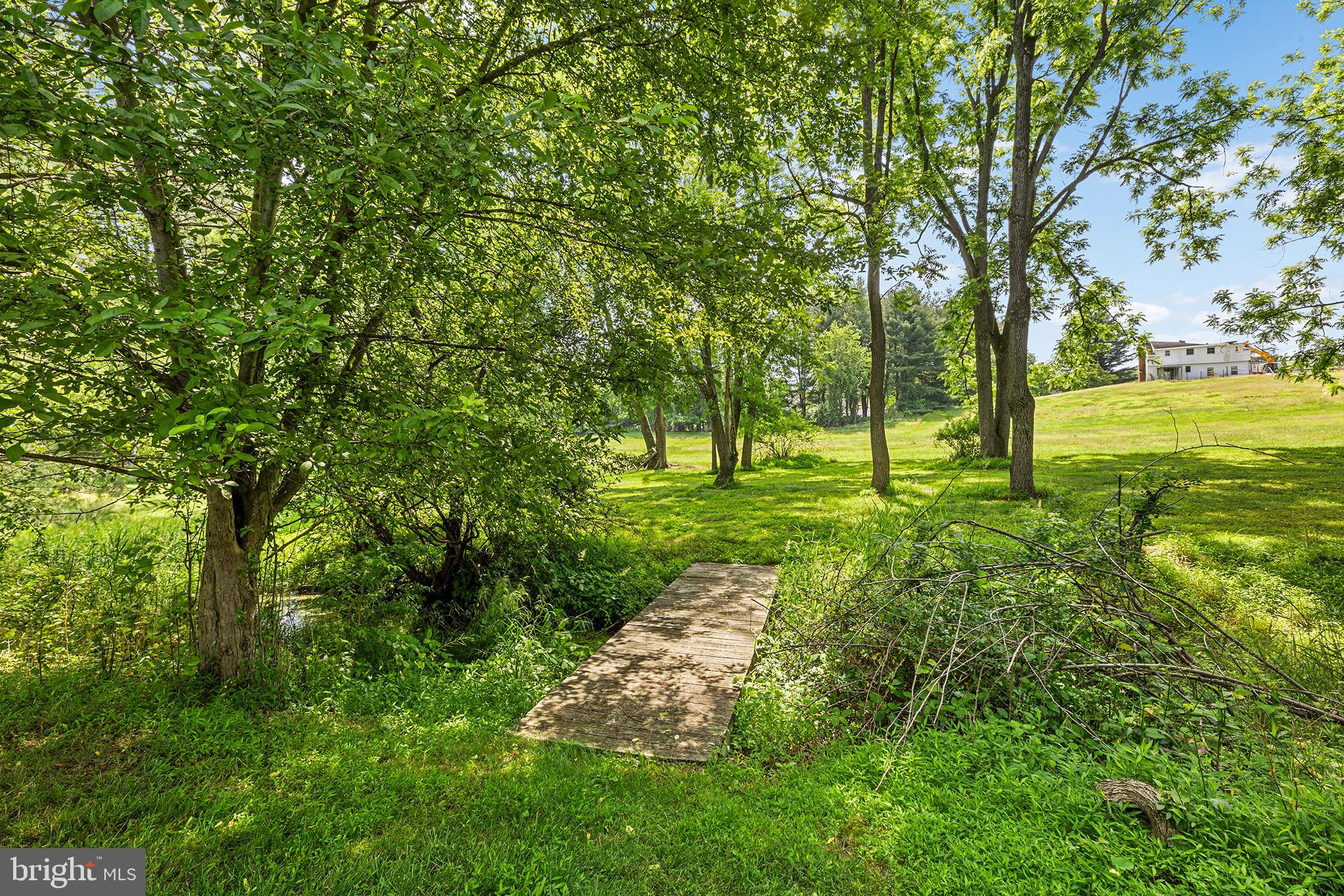 DEER POINTE - Residential
