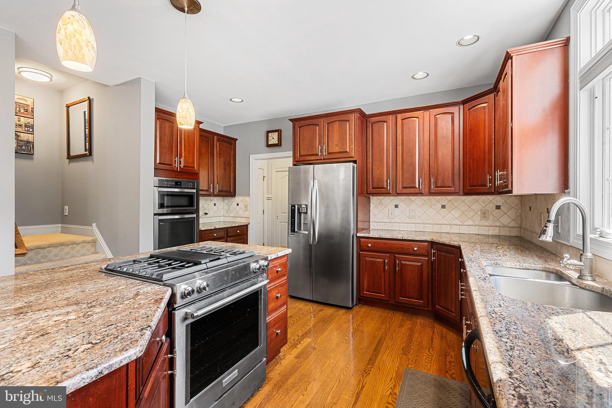 DEER POINTE - Residential