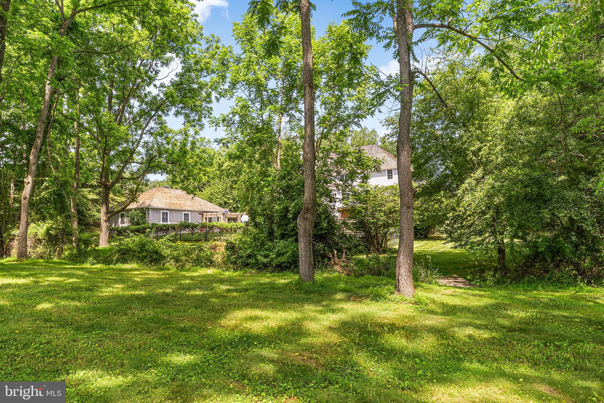 DEER POINTE - Residential