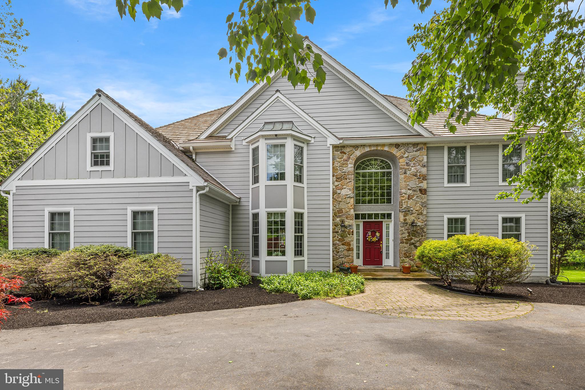 DEER POINTE - Residential