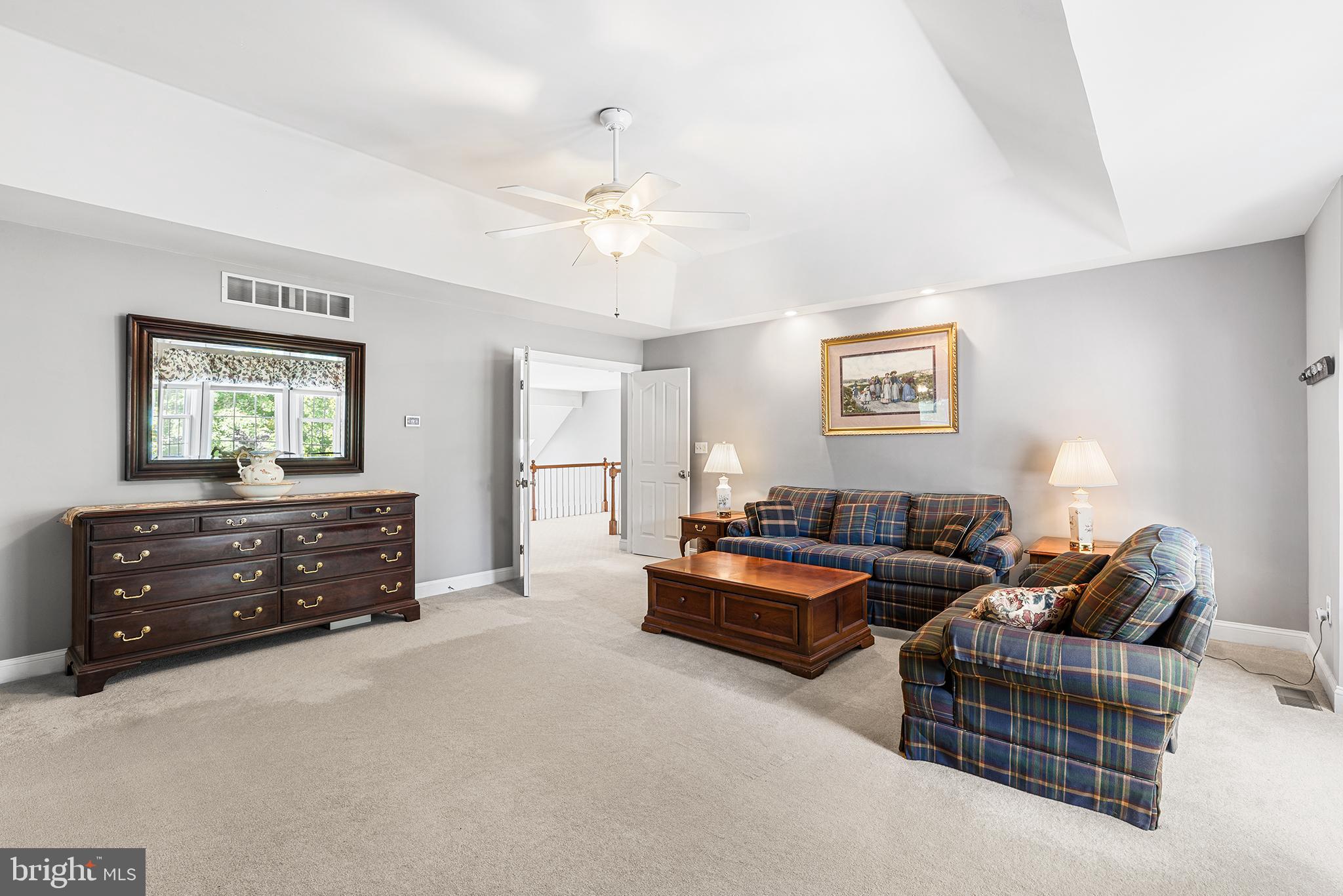 DEER POINTE - Residential