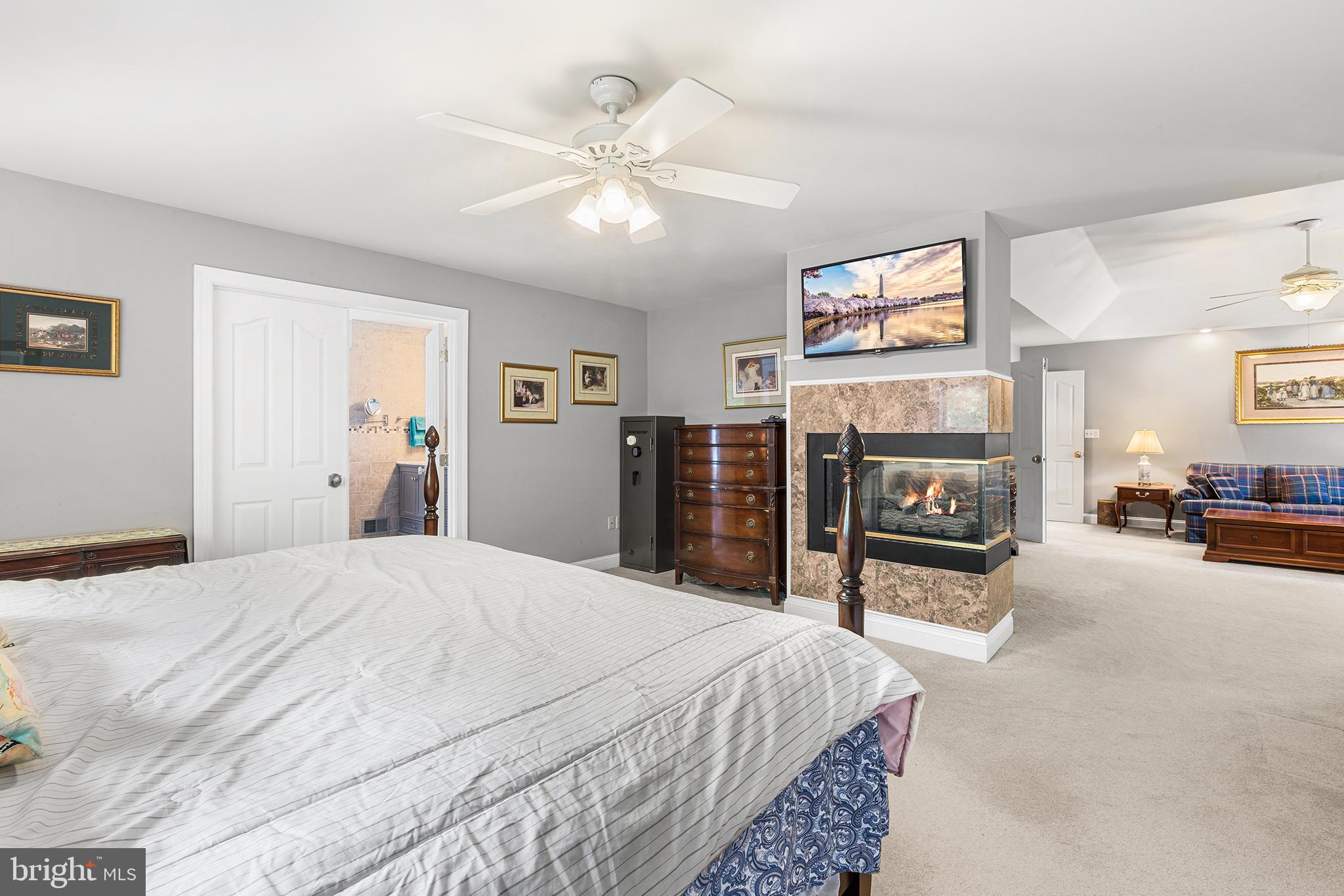 DEER POINTE - Residential