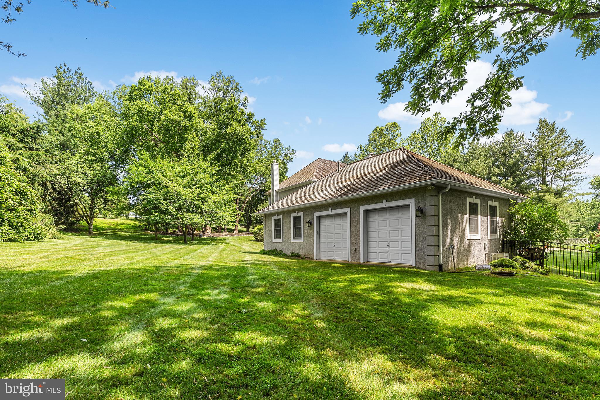DEER POINTE - Residential