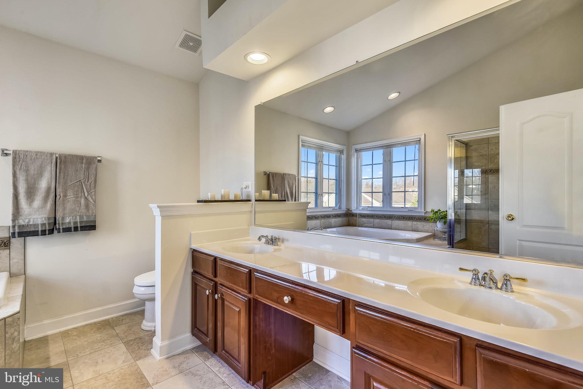 CEDAR LANE FARMS - Residential