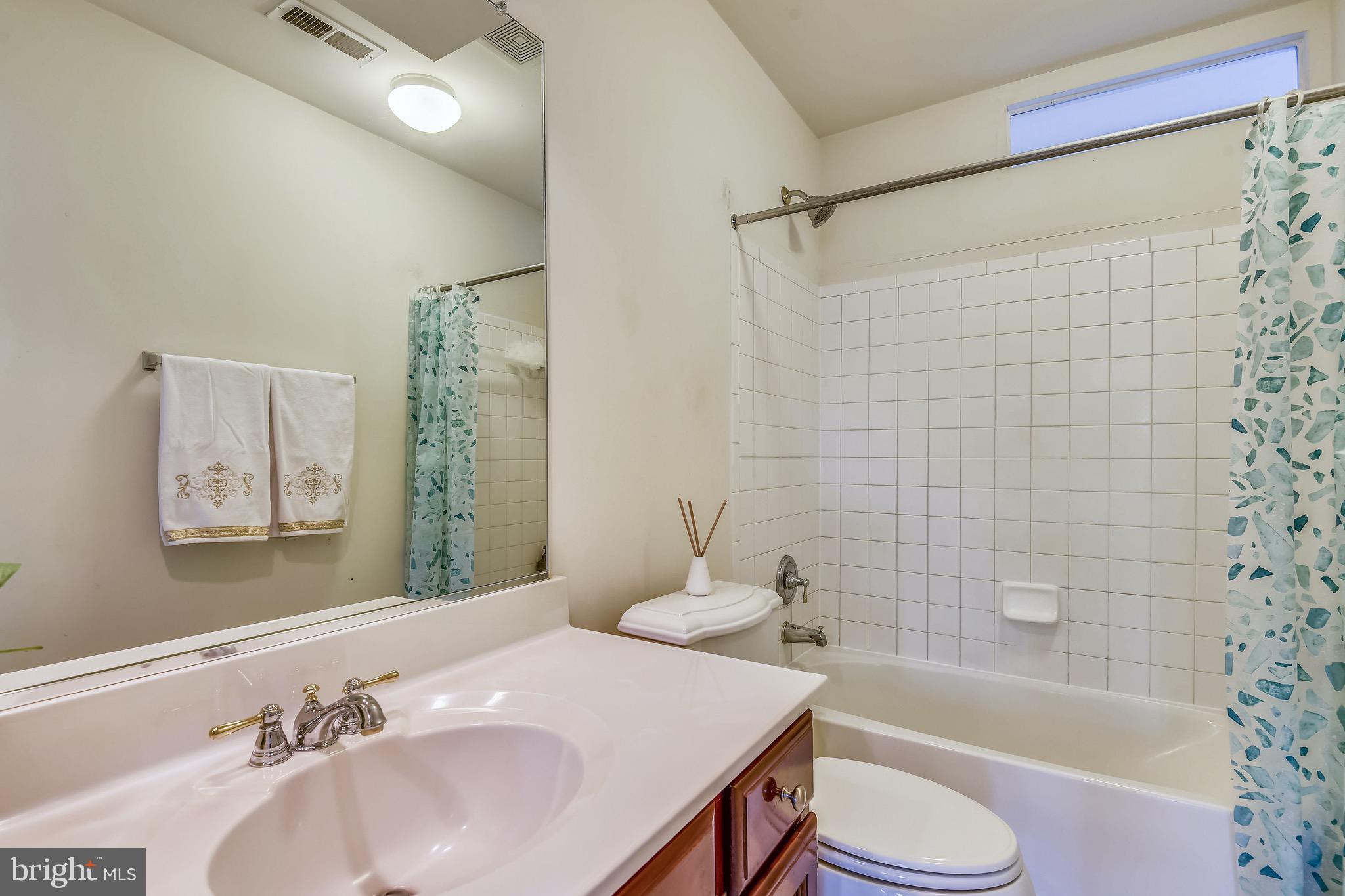 CEDAR LANE FARMS - Residential