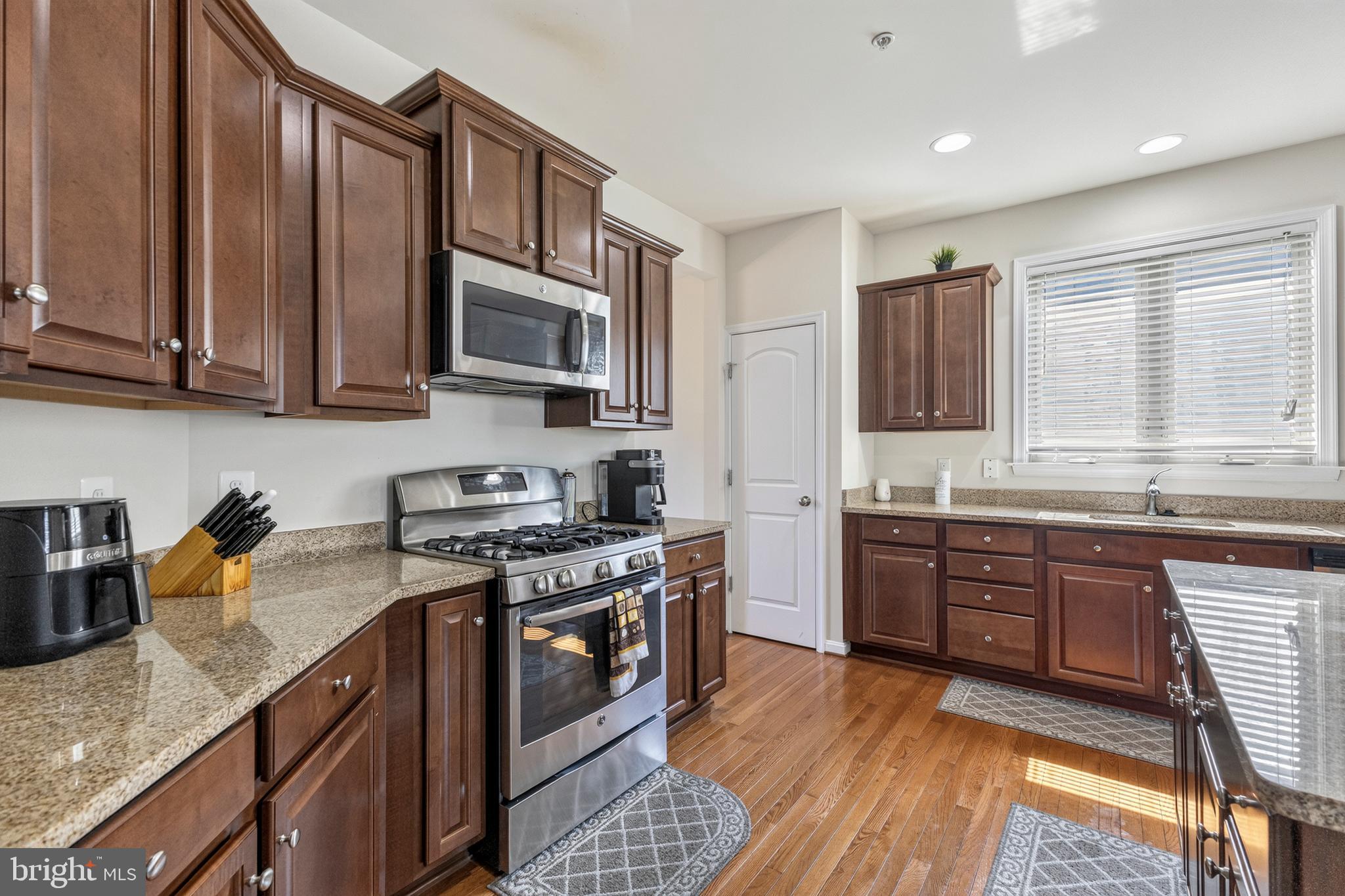 TANTALLON ON THE POTOMAC - Residential