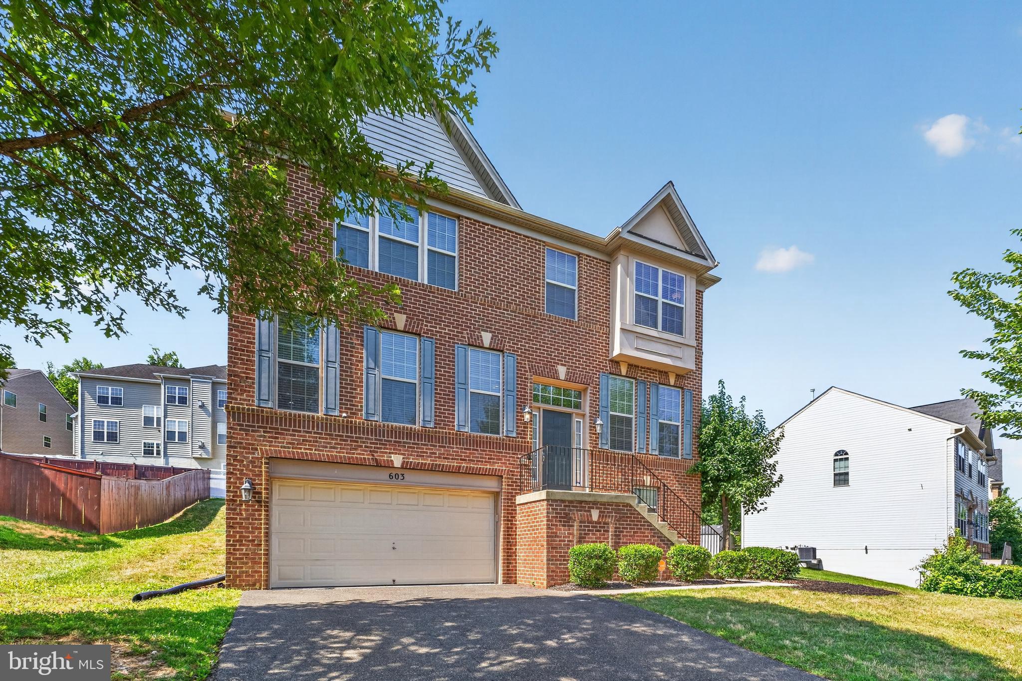 TANTALLON ON THE POTOMAC - Residential
