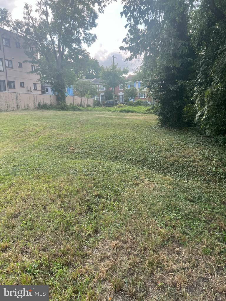 Welcome to this well-maintained vacant lot. The owner has carefully maintained the property since 2004, making it an excellent opportunity for buyers, builders, and investors.
Property highlights include: