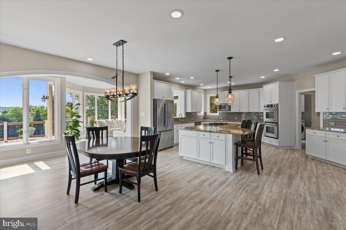 RED CEDAR WEST - Residential