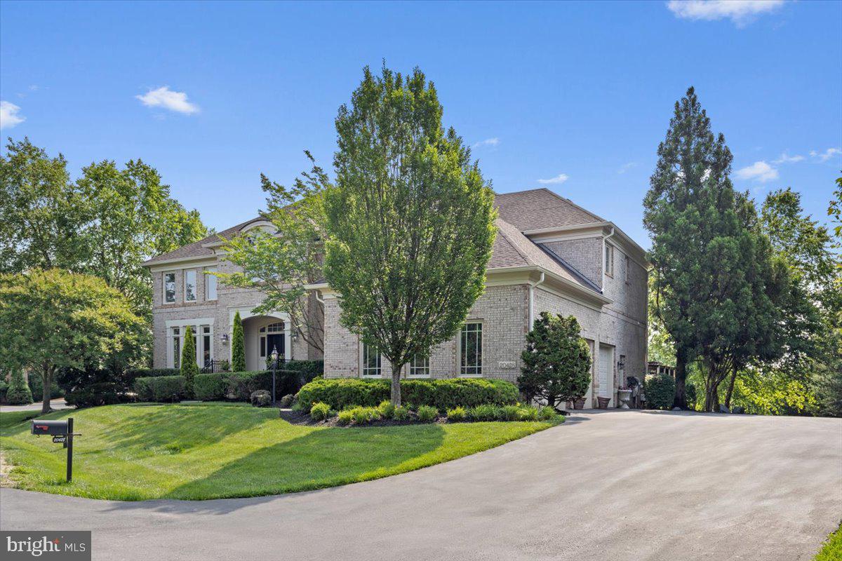 RED CEDAR WEST - Residential