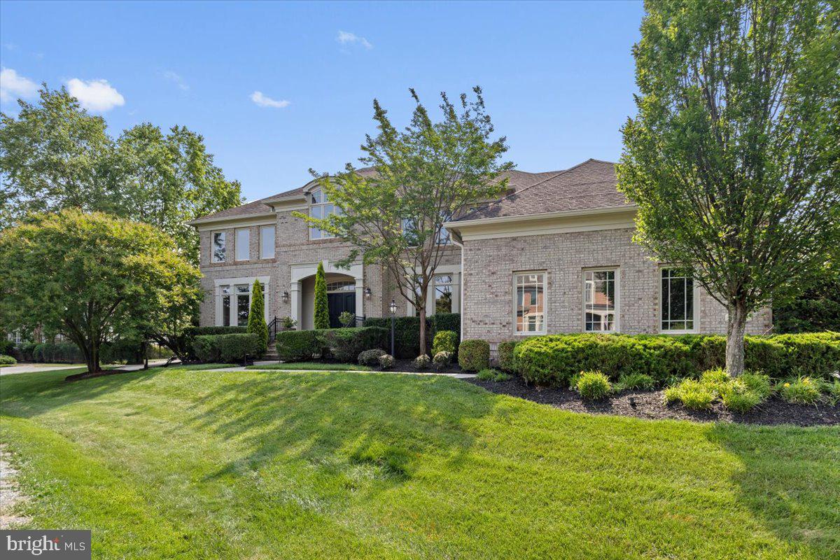 RED CEDAR WEST - Residential