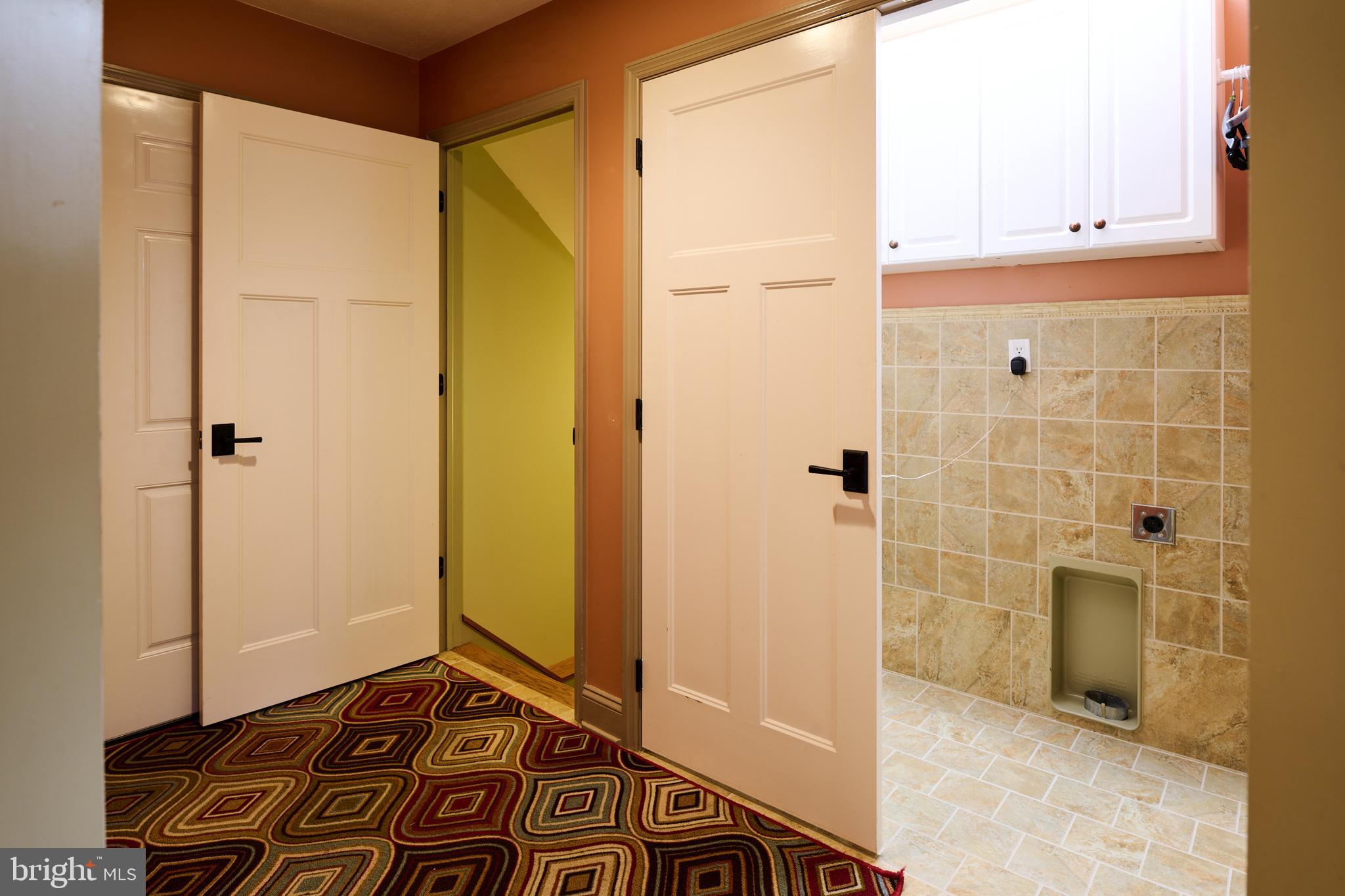 HAMPTON HILLS - Residential