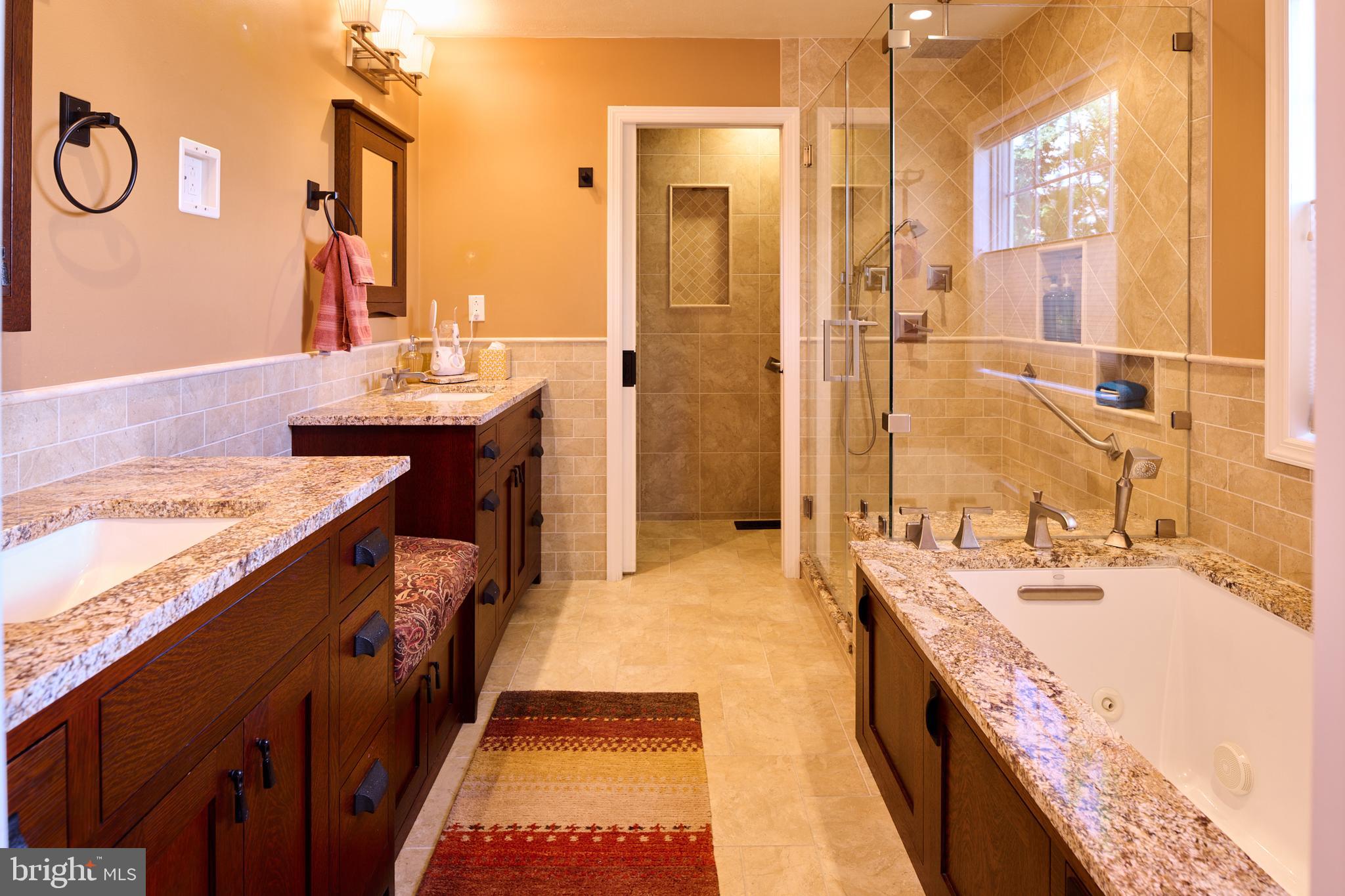 HAMPTON HILLS - Residential