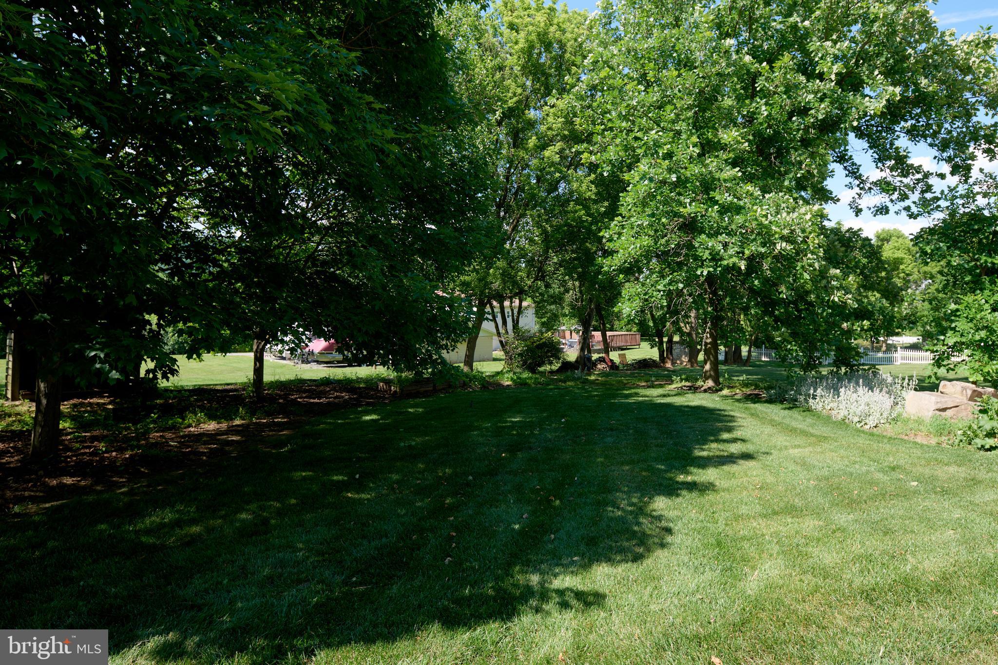 HAMPTON HILLS - Residential