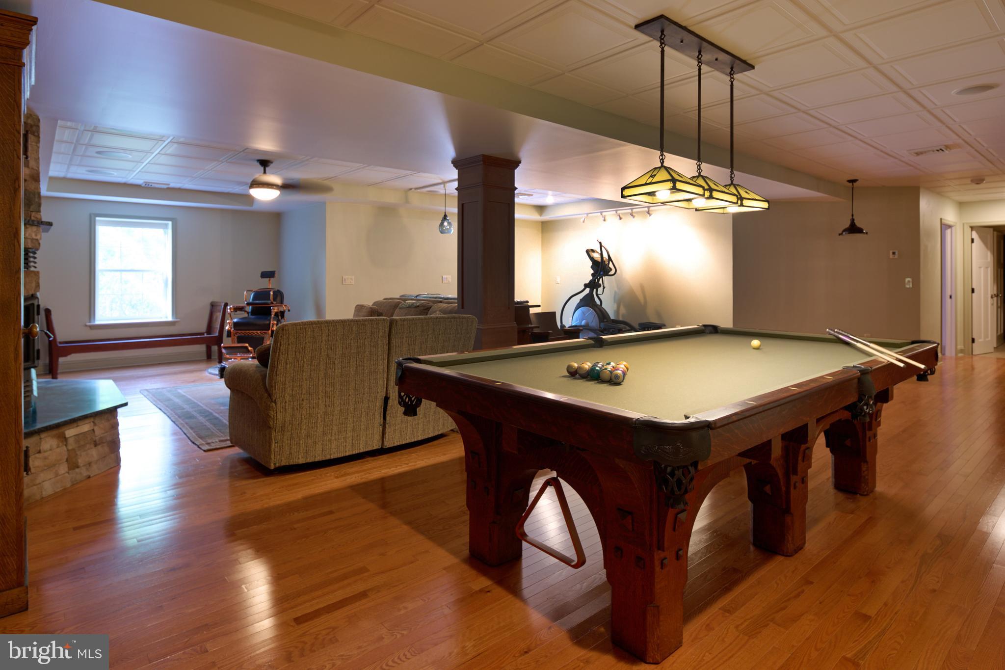 HAMPTON HILLS - Residential