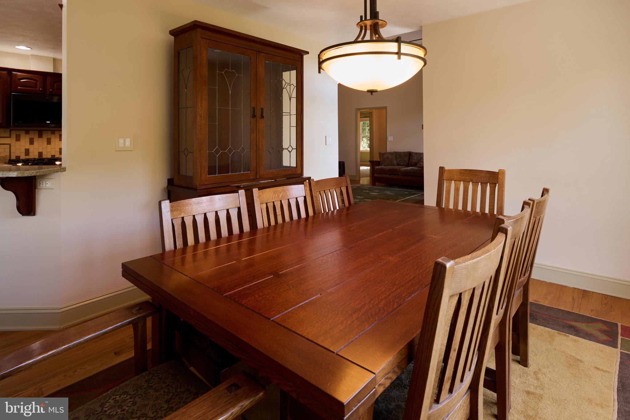 HAMPTON HILLS - Residential