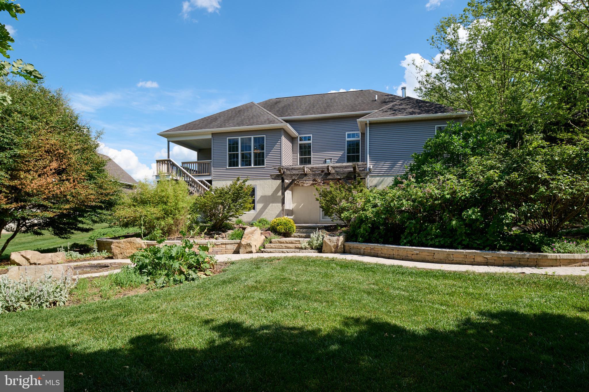 HAMPTON HILLS - Residential