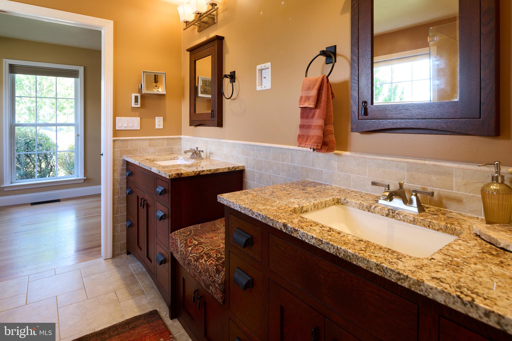 HAMPTON HILLS - Residential