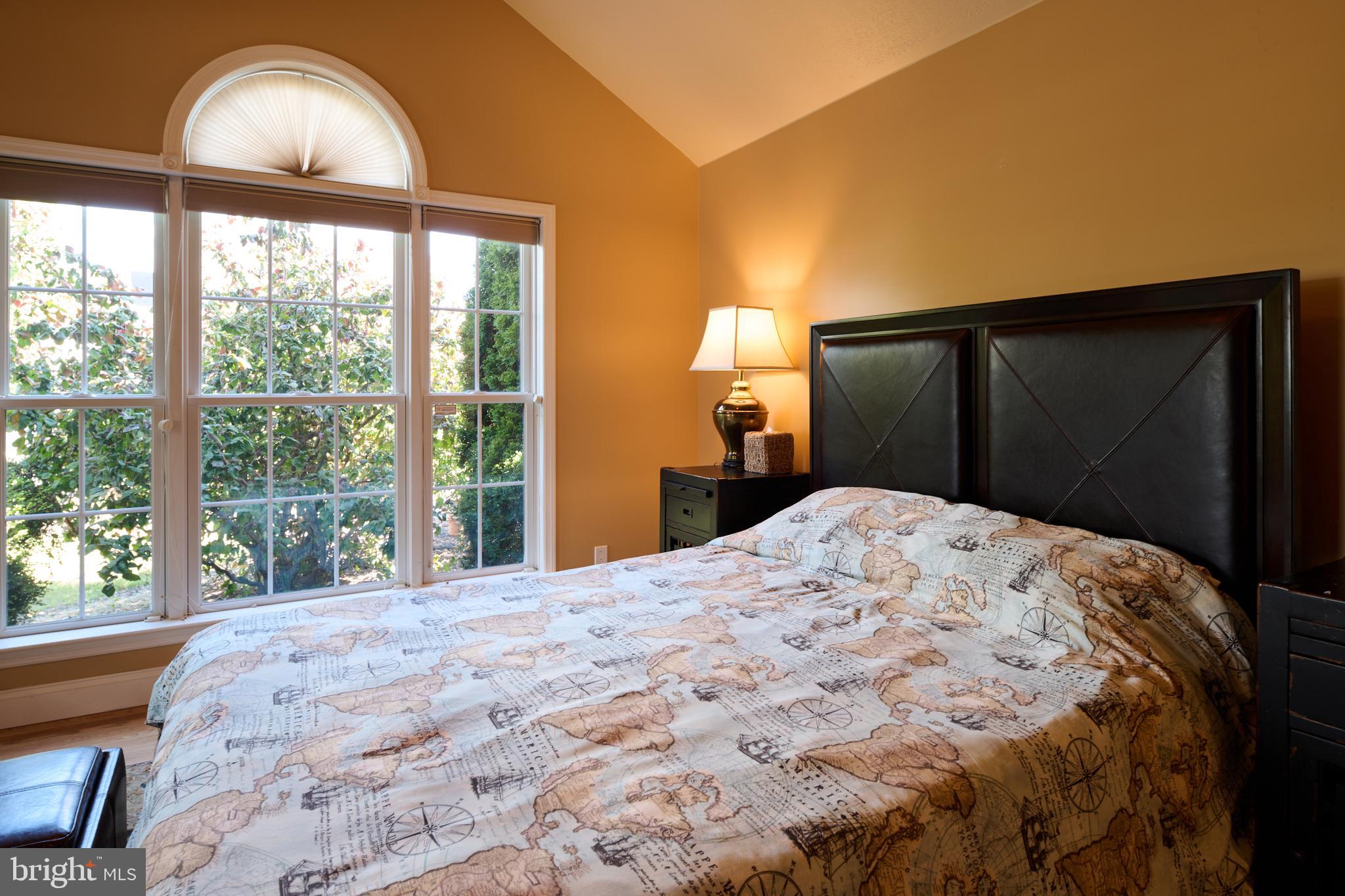 HAMPTON HILLS - Residential