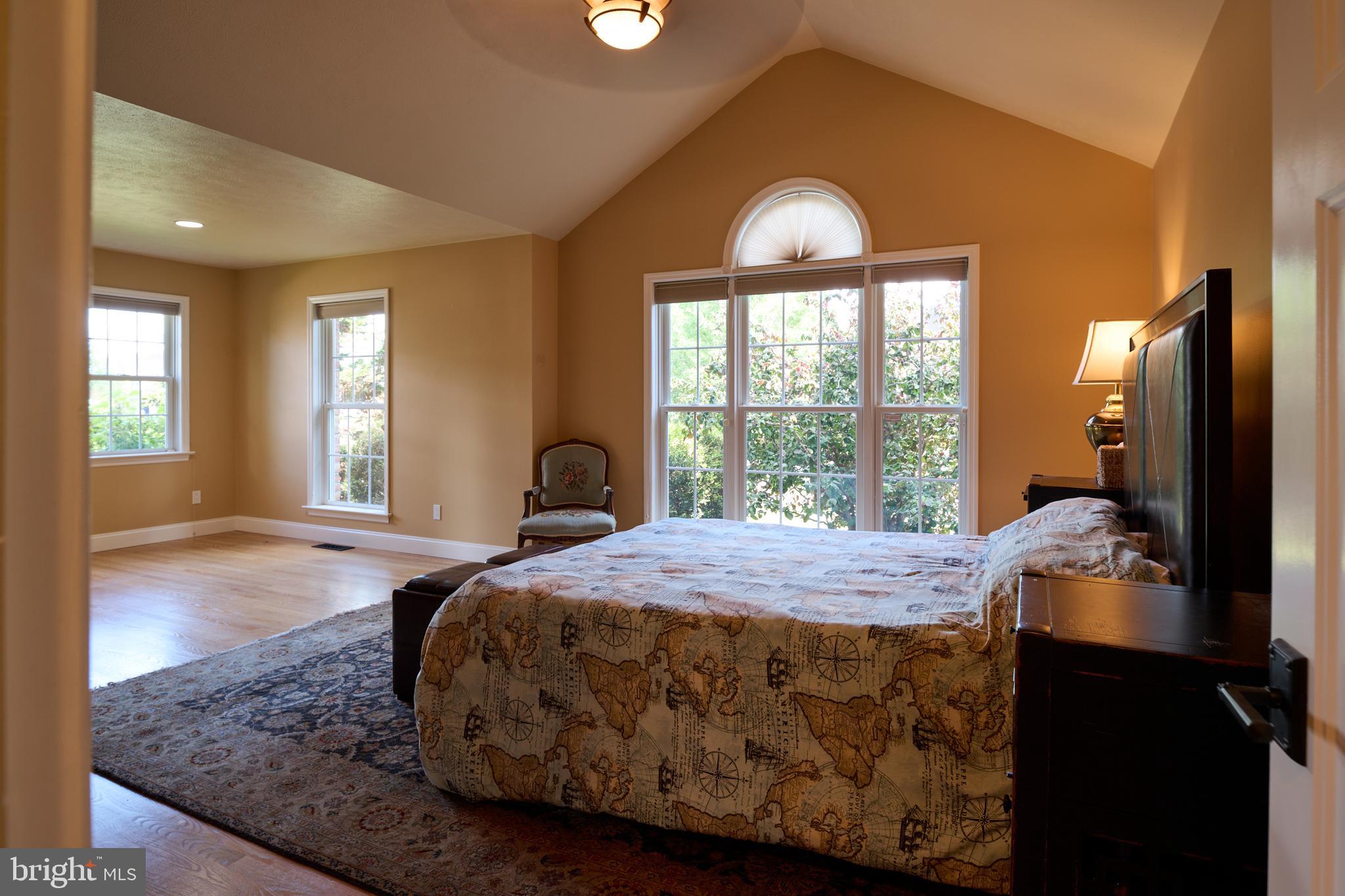 HAMPTON HILLS - Residential