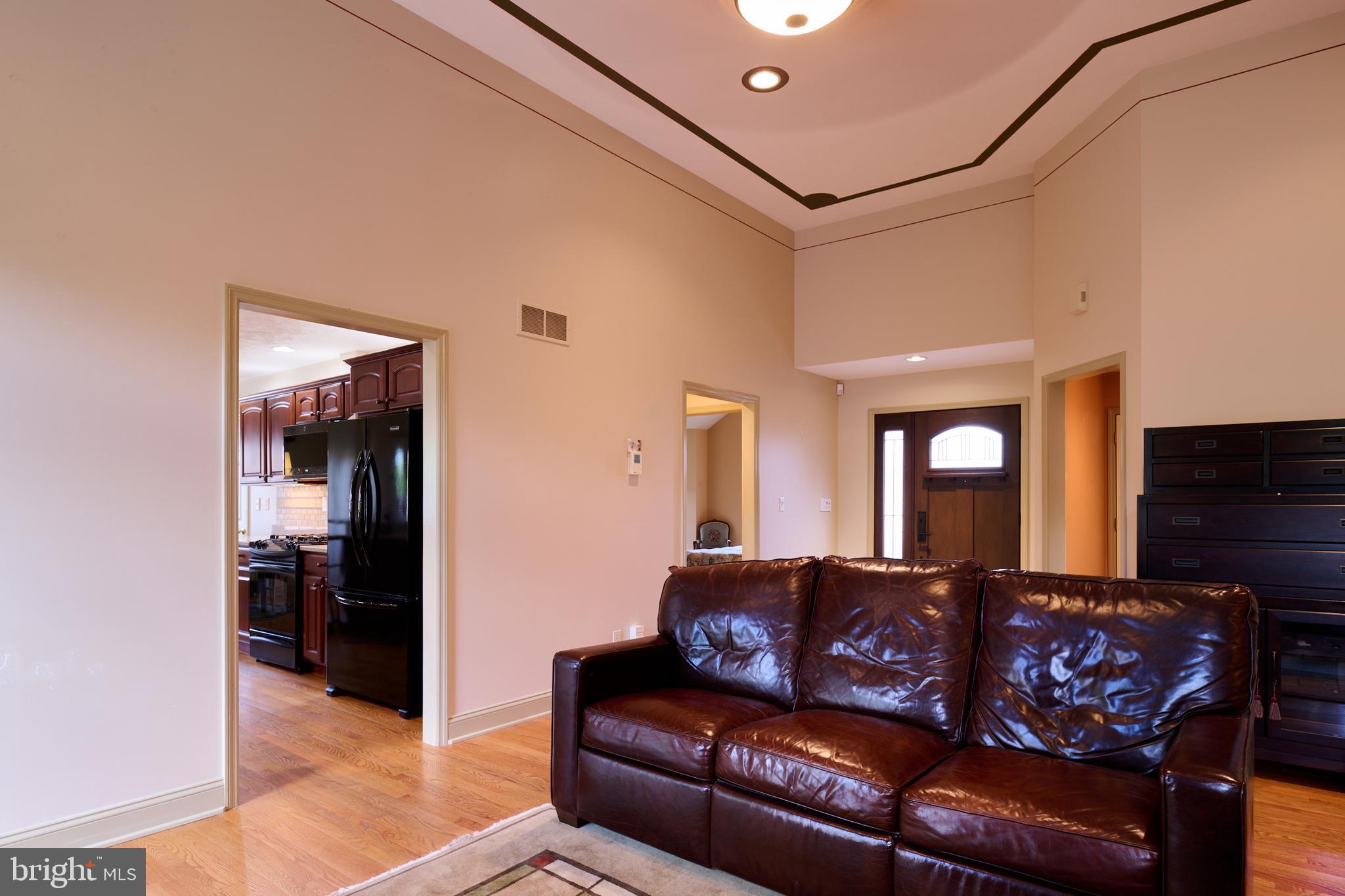 HAMPTON HILLS - Residential