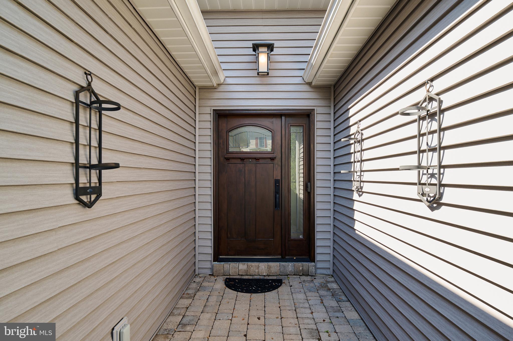 HAMPTON HILLS - Residential