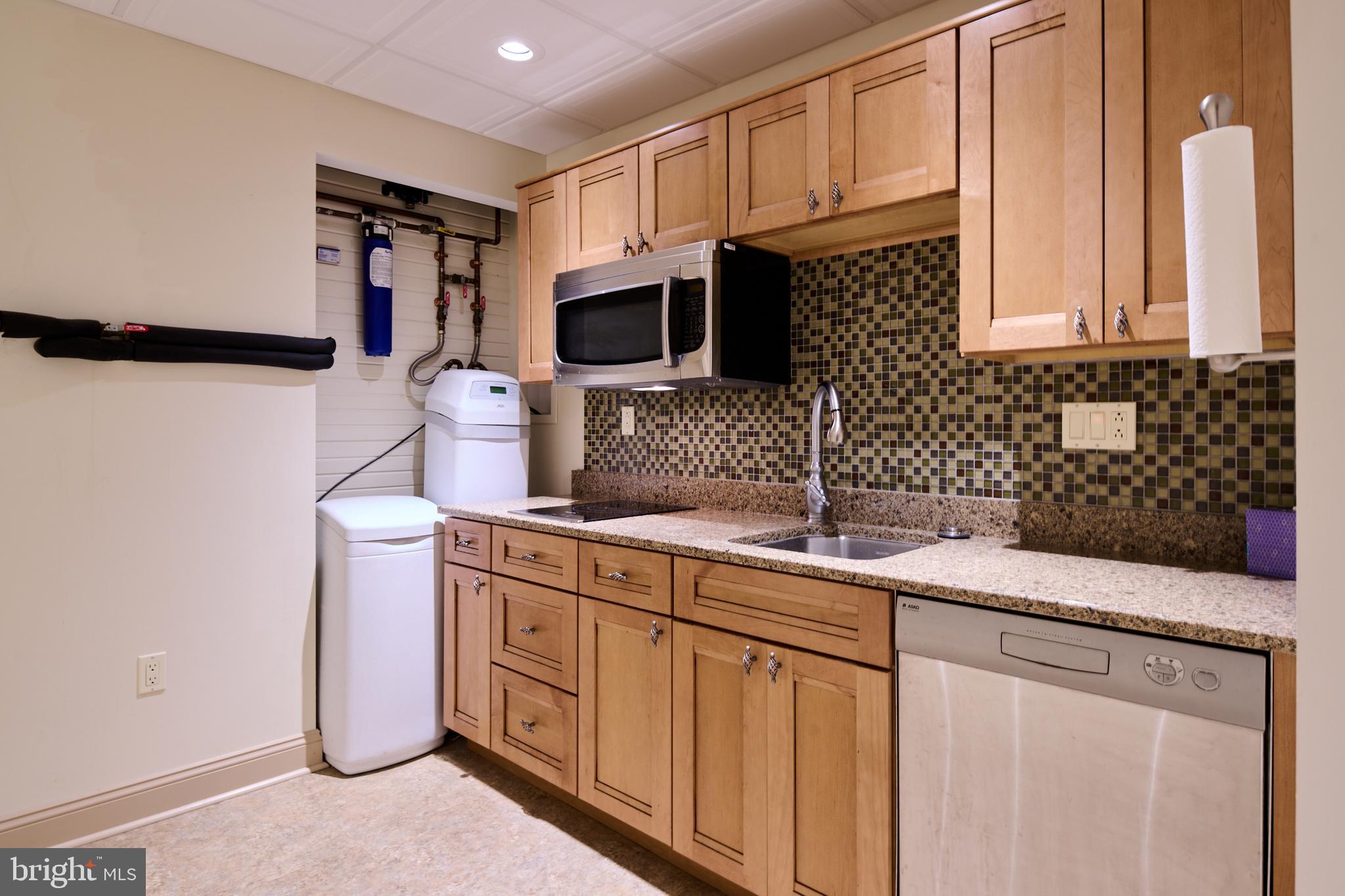 HAMPTON HILLS - Residential