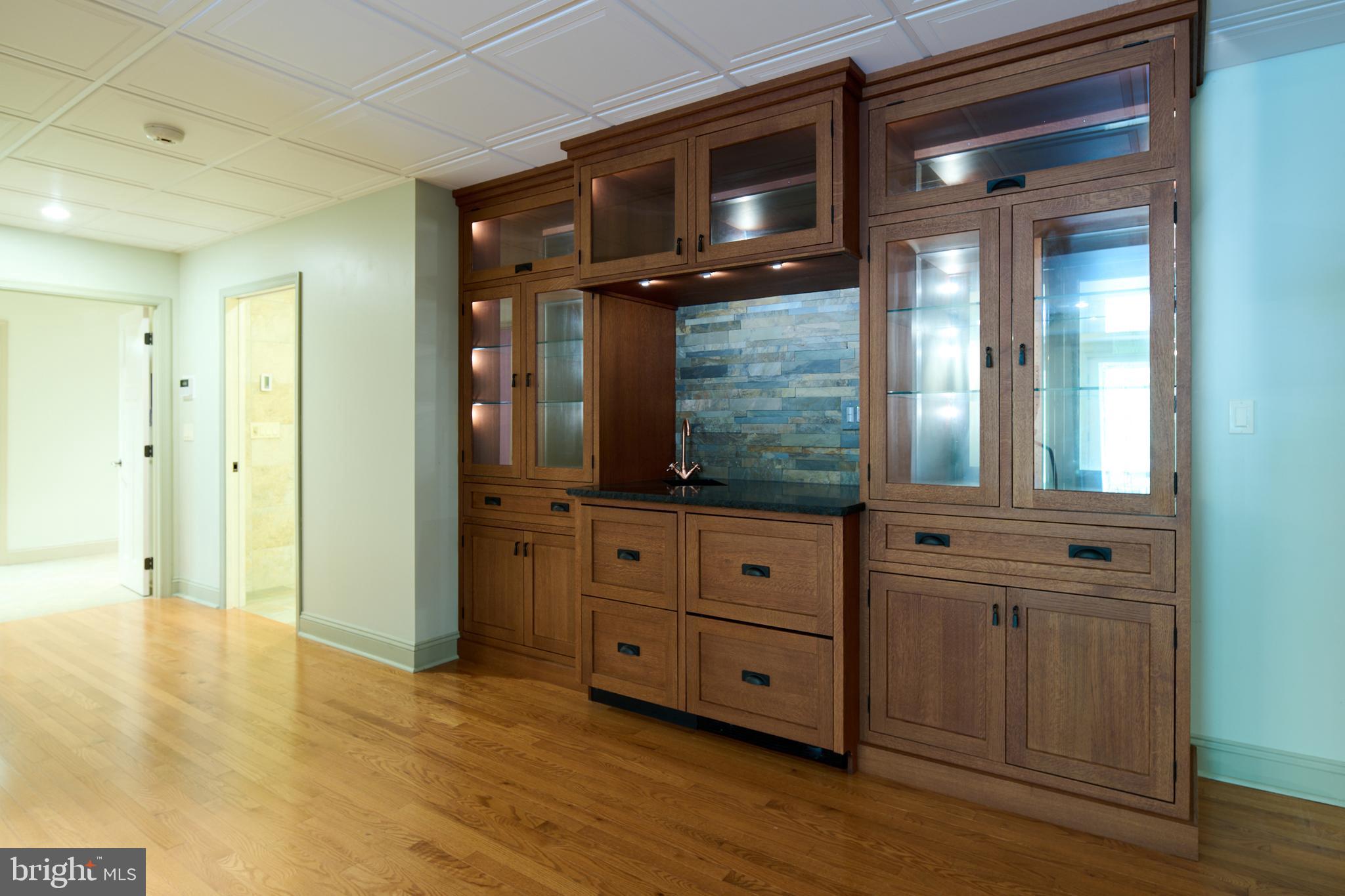 HAMPTON HILLS - Residential