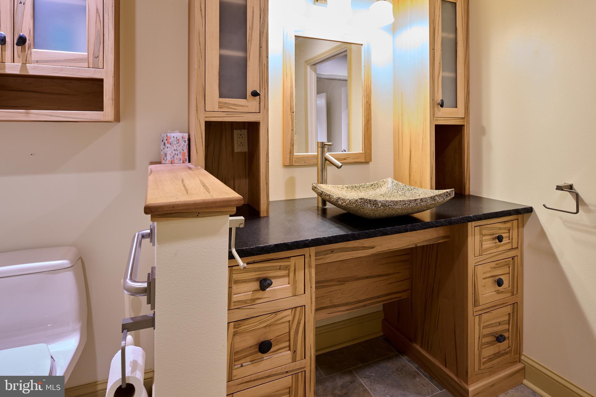 HAMPTON HILLS - Residential