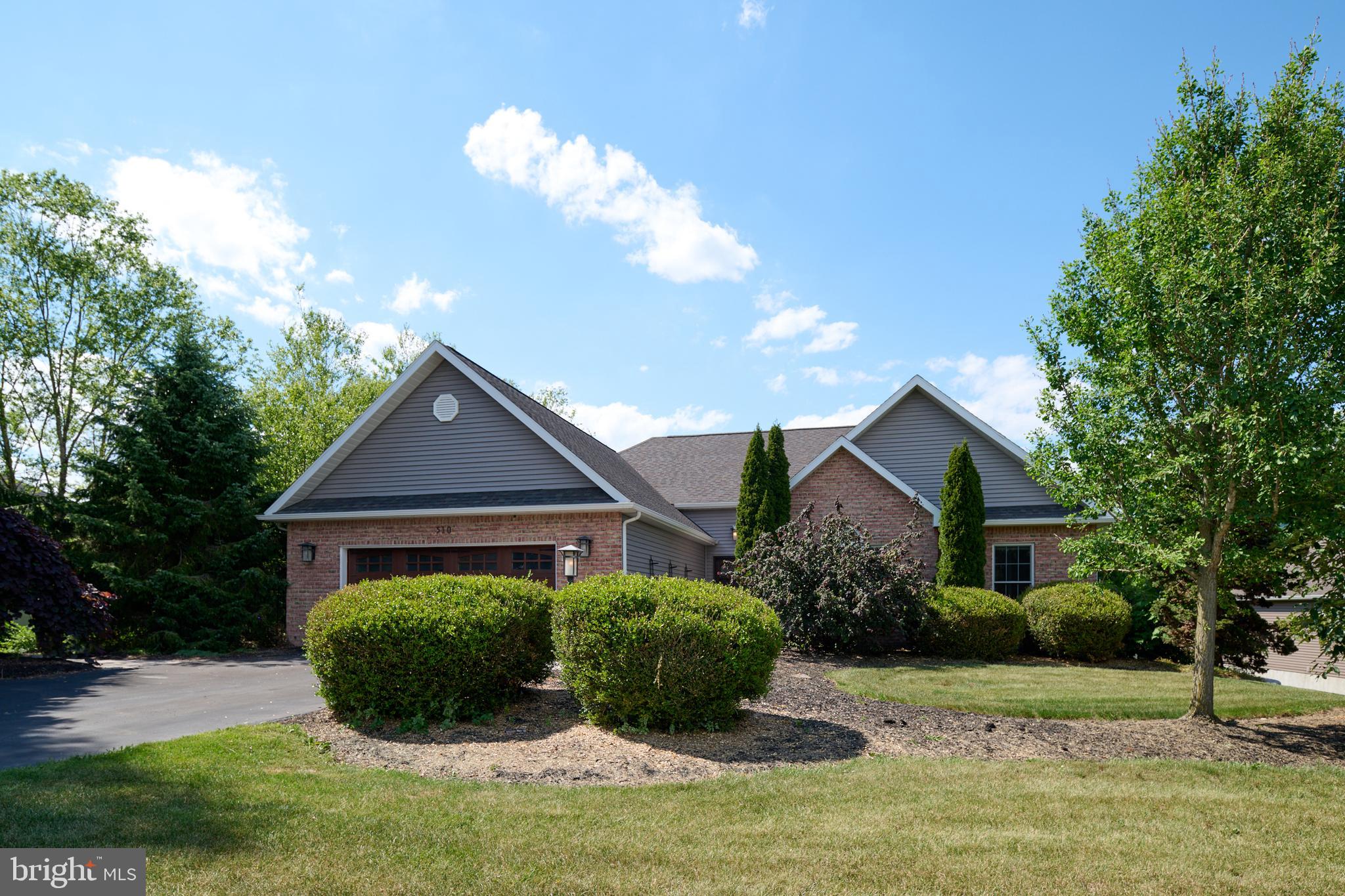 HAMPTON HILLS - Residential