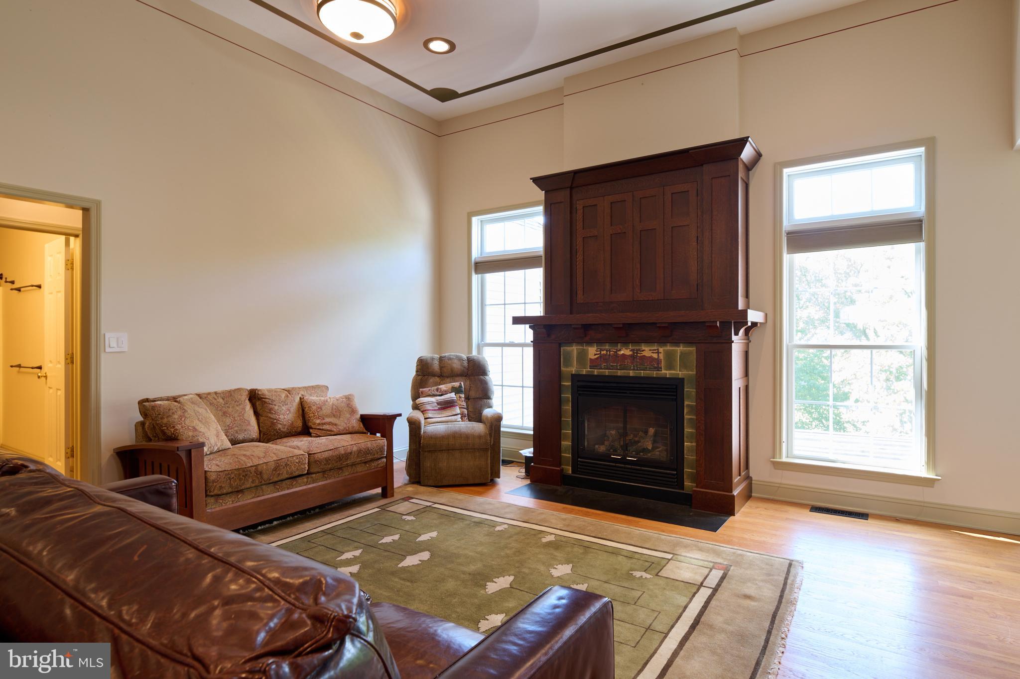 HAMPTON HILLS - Residential