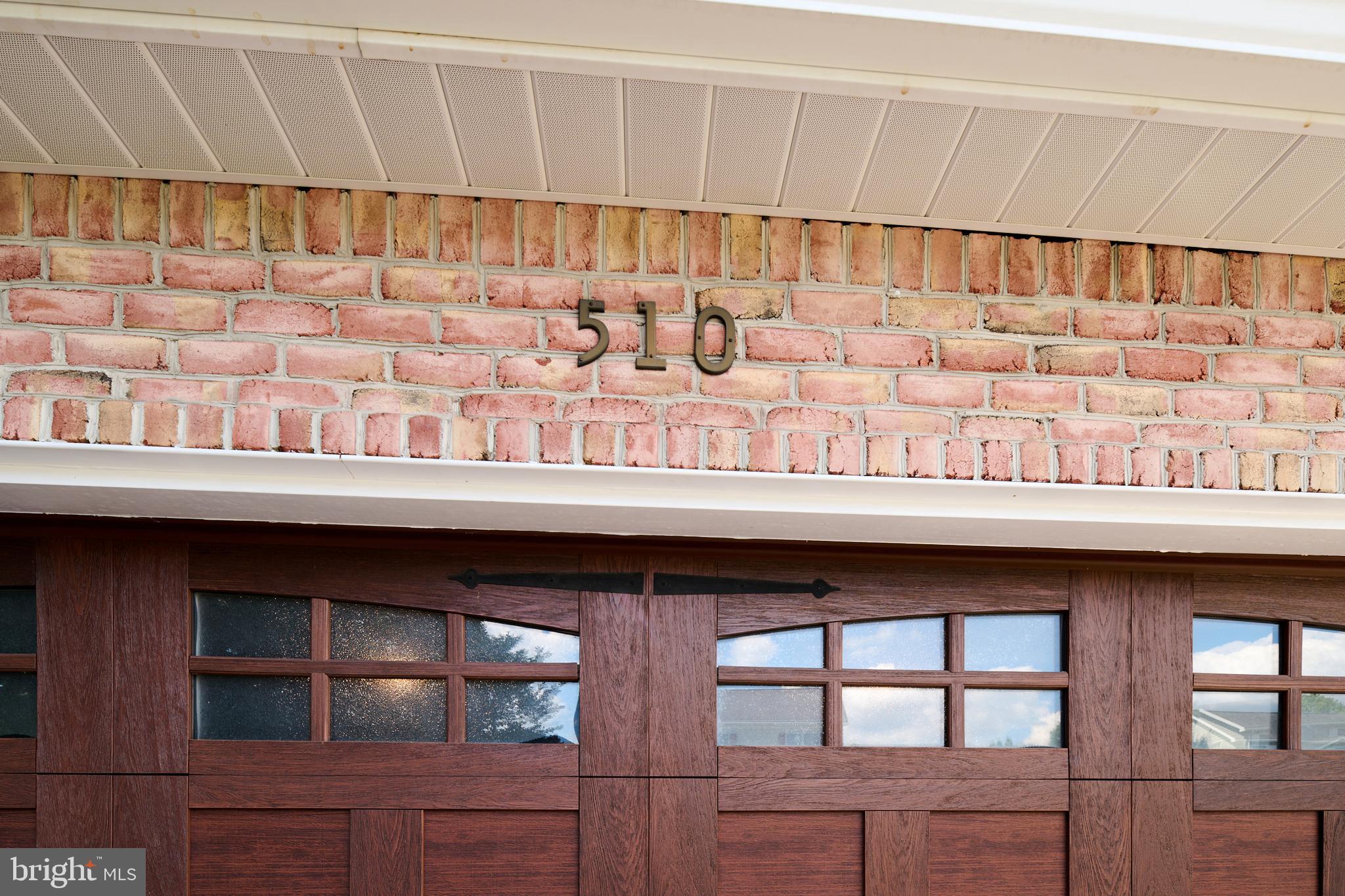 HAMPTON HILLS - Residential