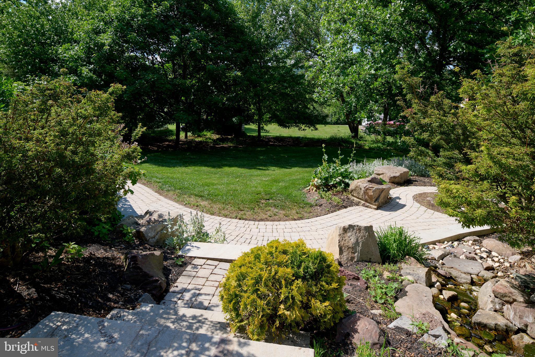 HAMPTON HILLS - Residential