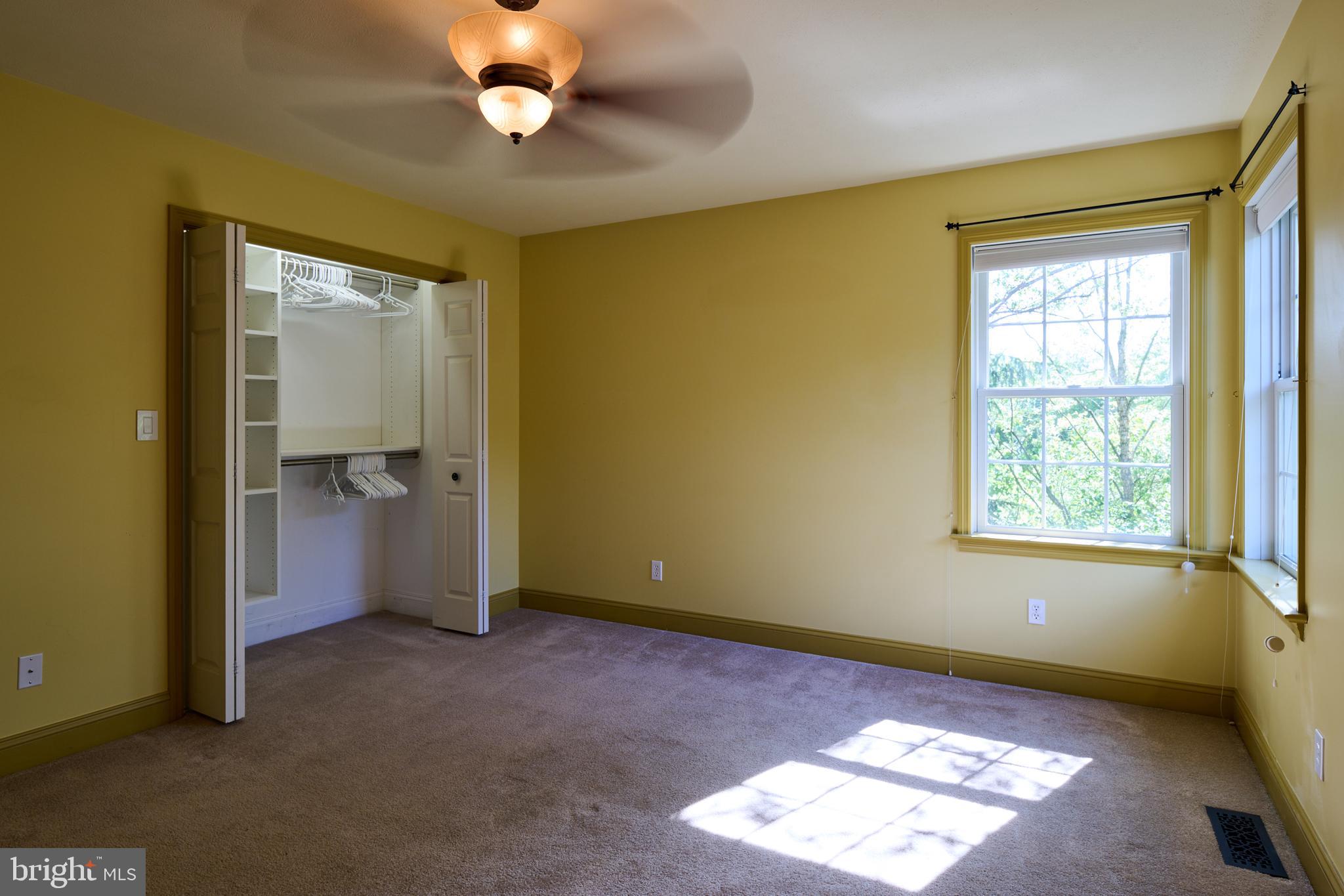HAMPTON HILLS - Residential