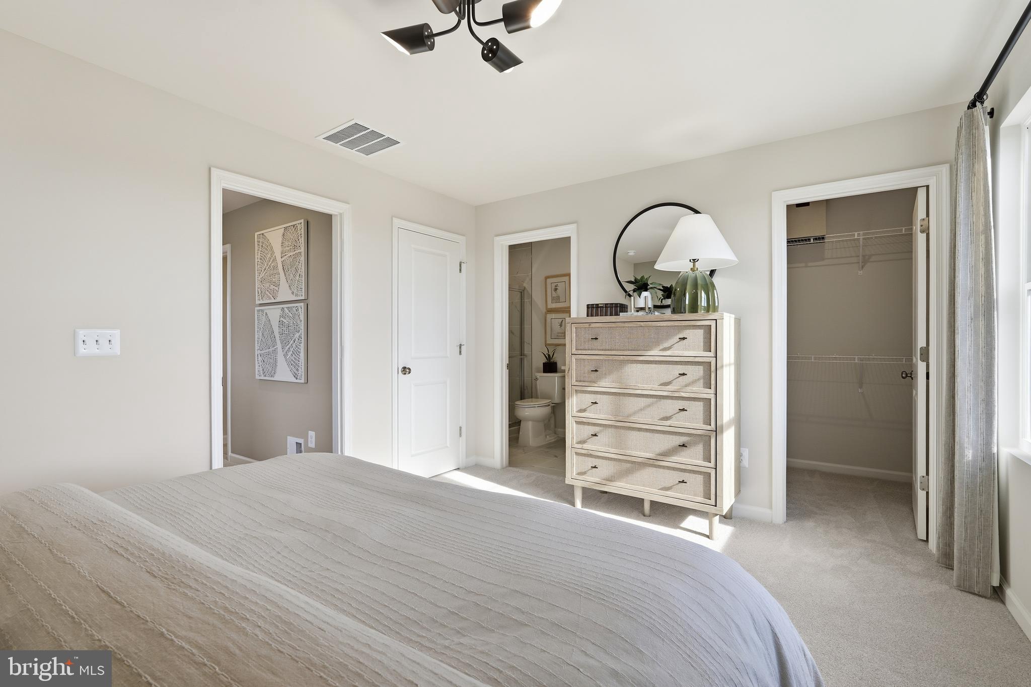 PRESIDENTS POINTE - Residential