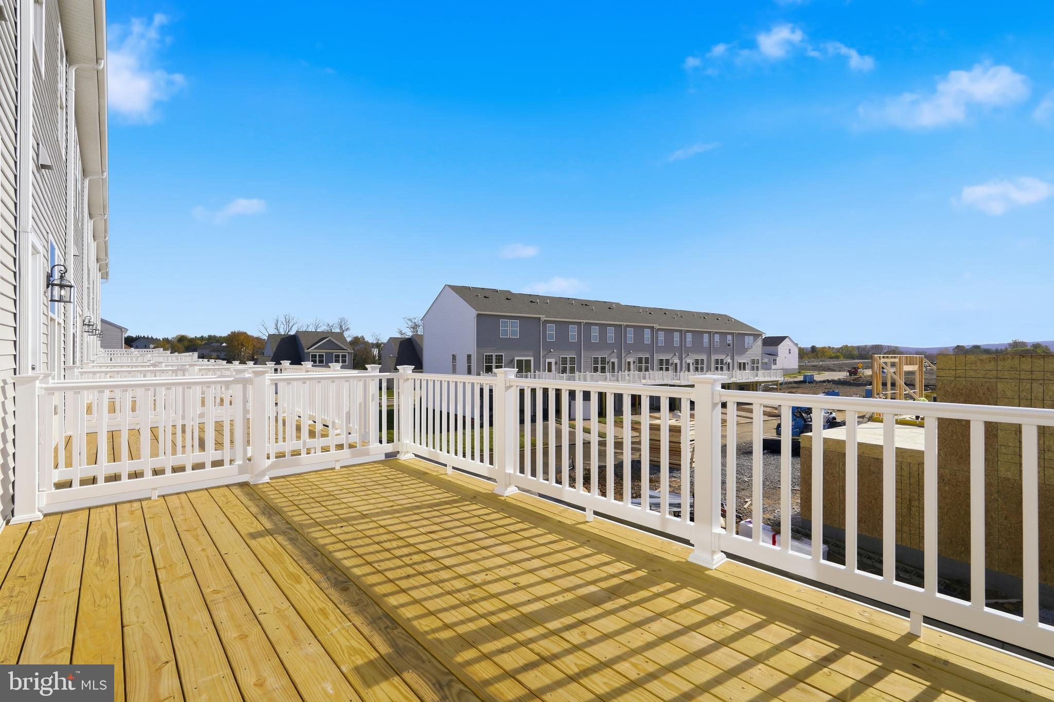 PRESIDENTS POINTE - Residential