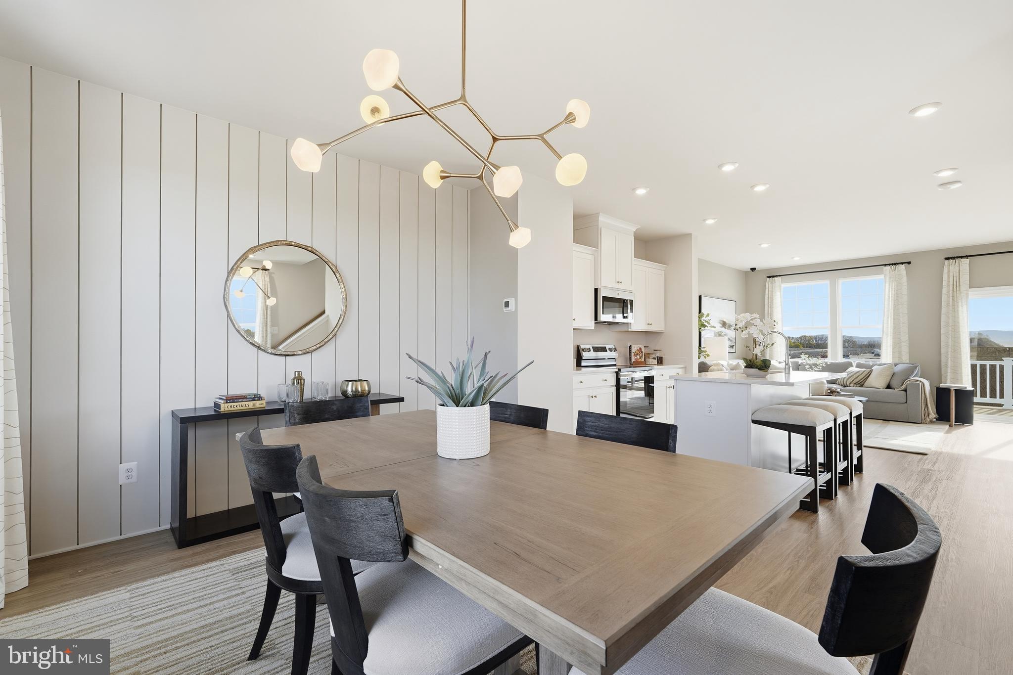 PRESIDENTS POINTE - Residential