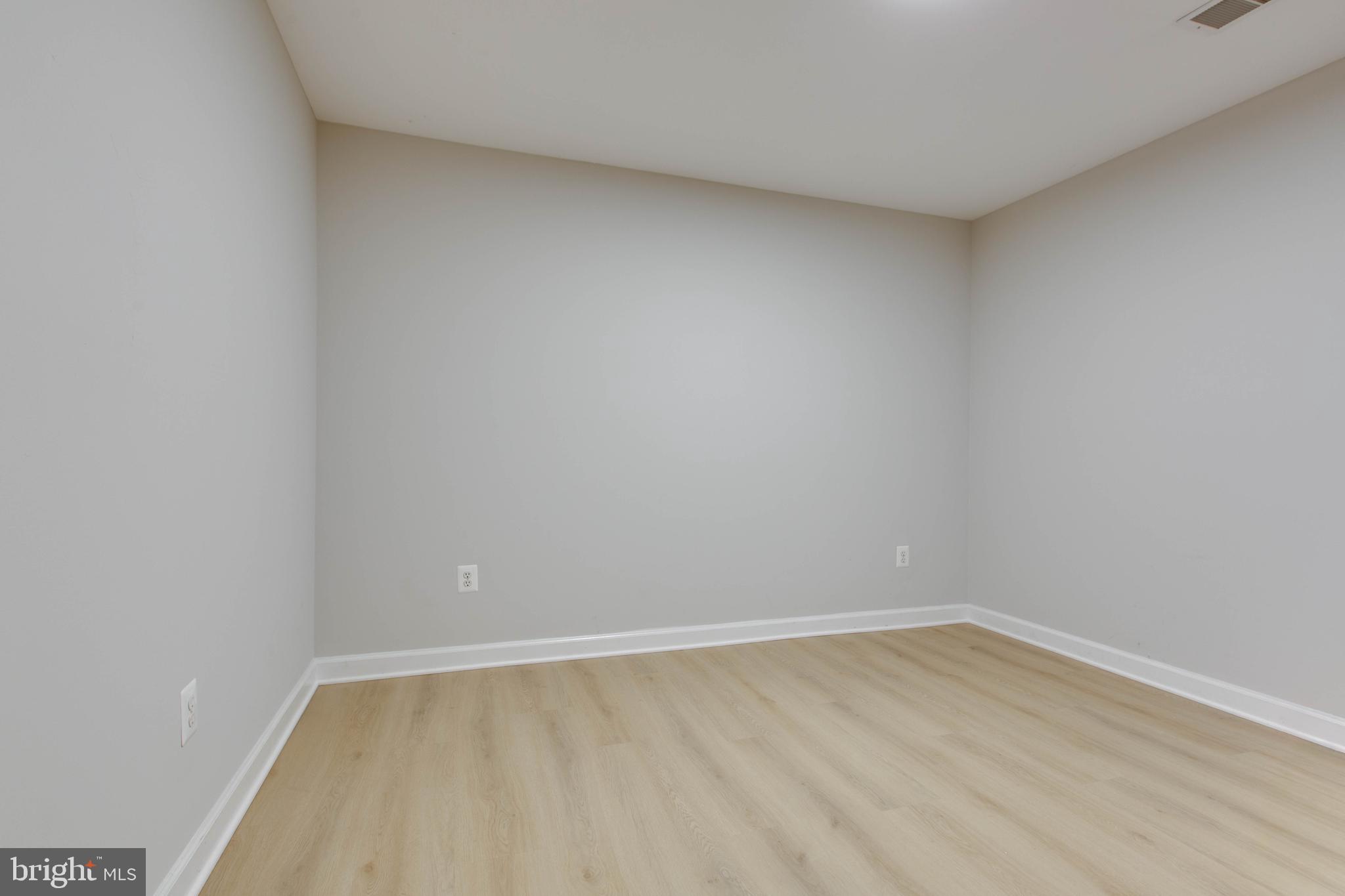 WAVERLY WOODS - Residential