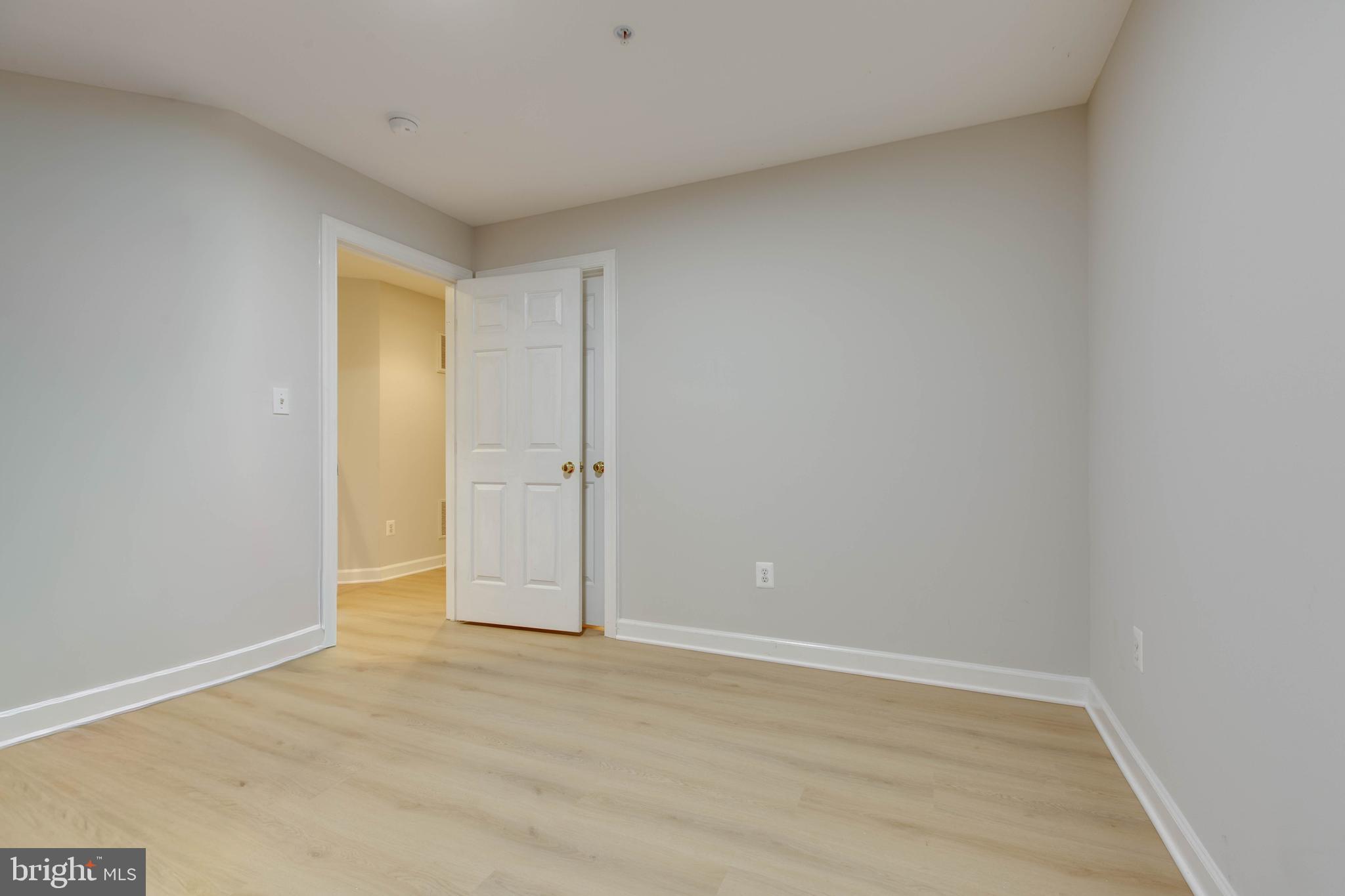 WAVERLY WOODS - Residential