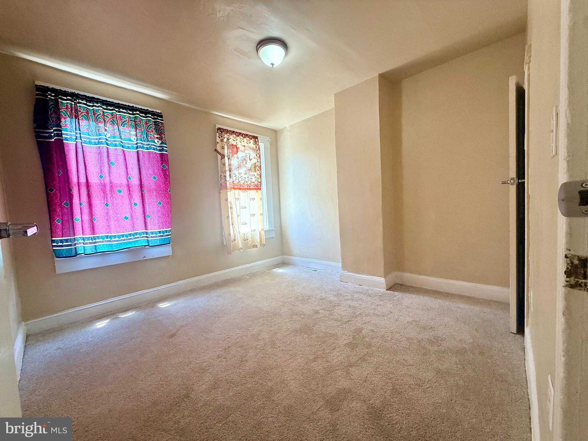 MONDAWMIN - Residential