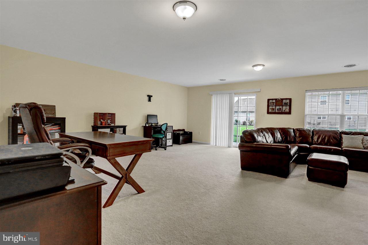 BUMBLE BEE HOLLOW - Residential