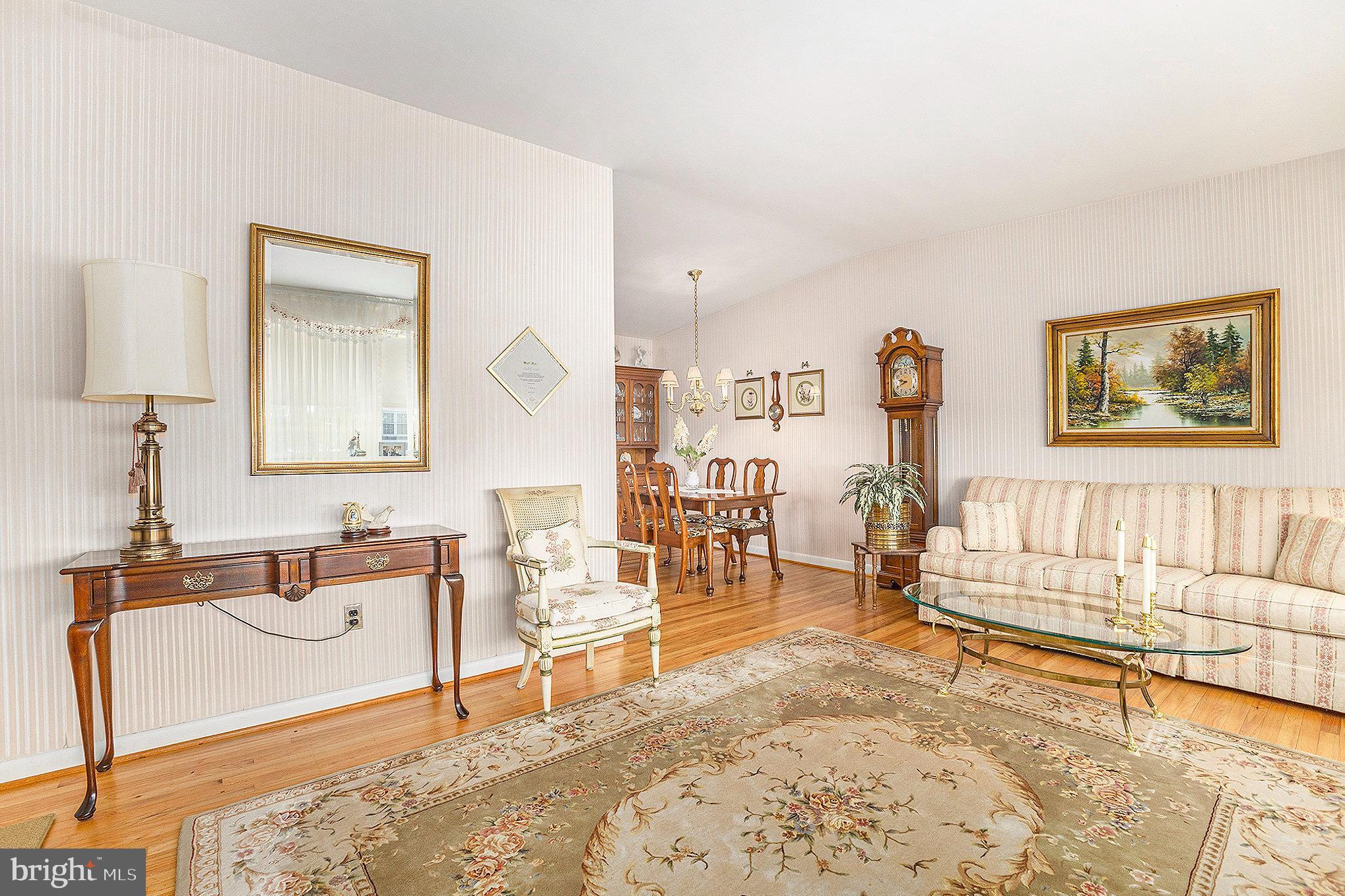 ROXBOROUGH - Residential