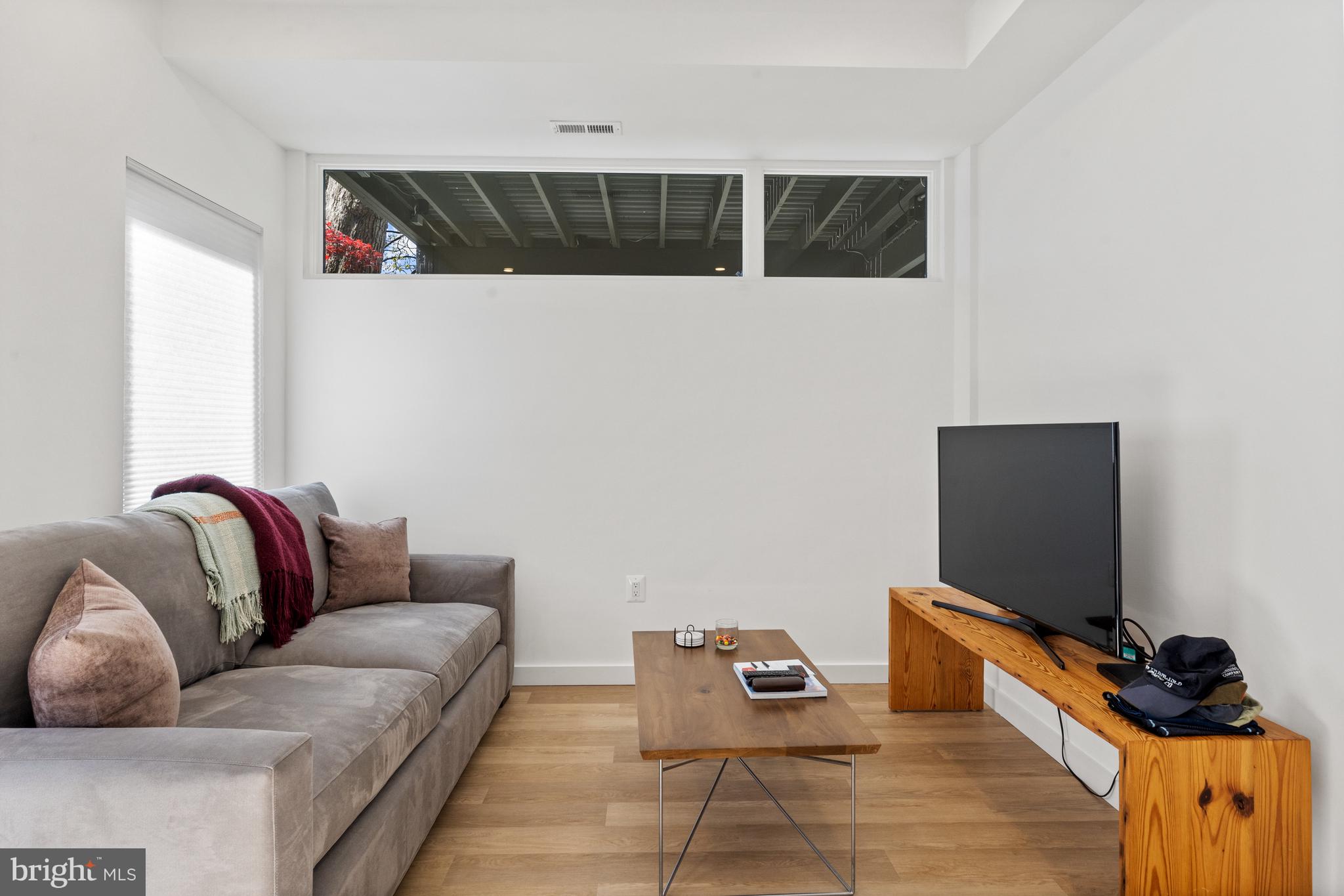 WOODLEY PARK - Residential