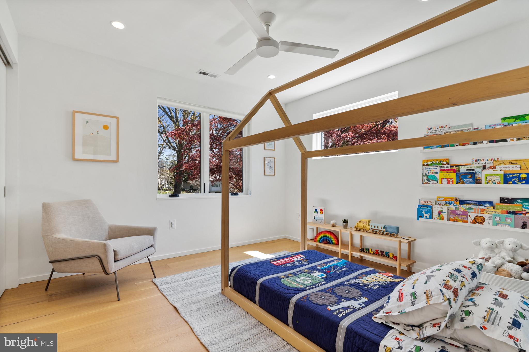 WOODLEY PARK - Residential