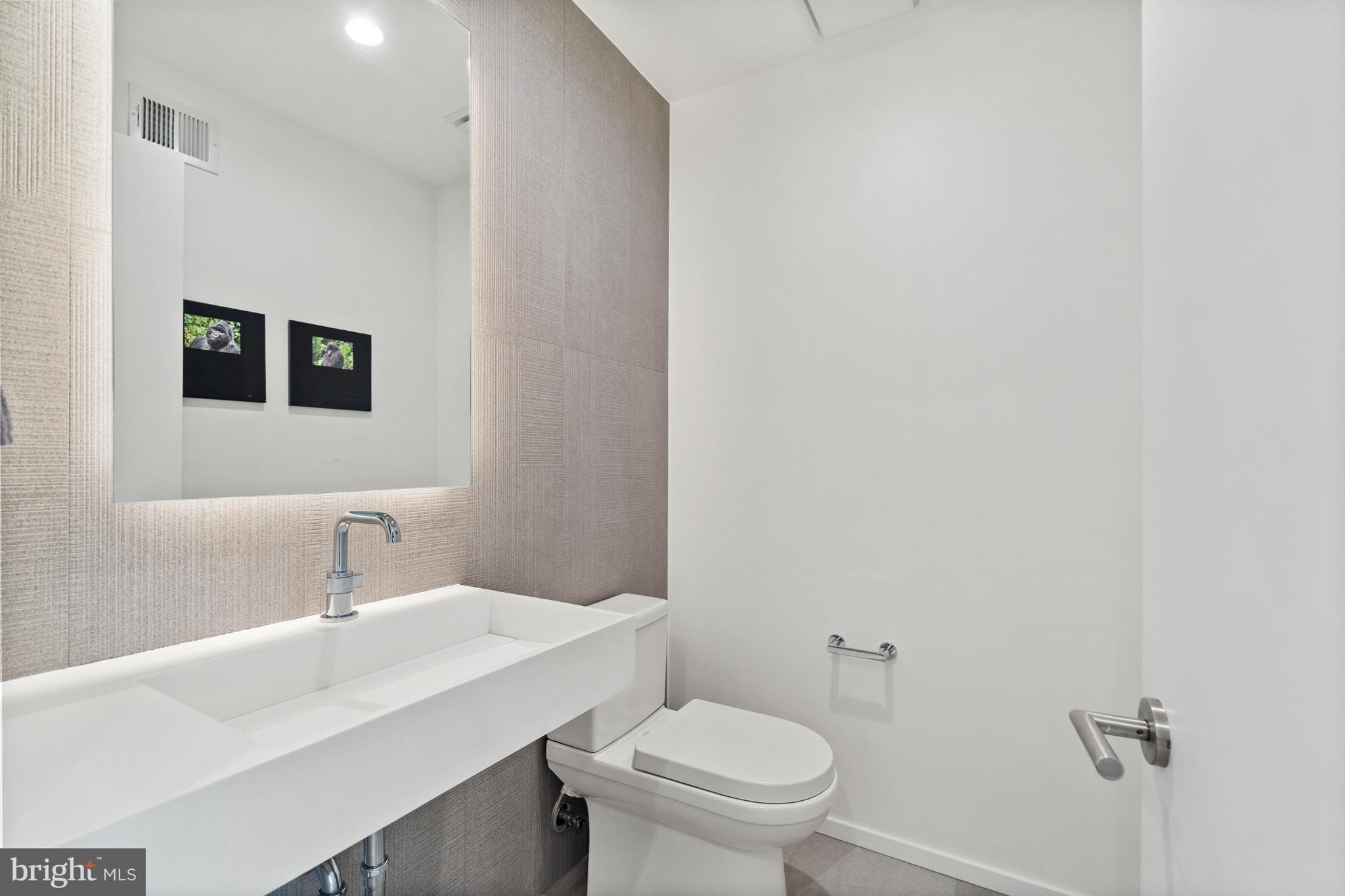 WOODLEY PARK - Residential