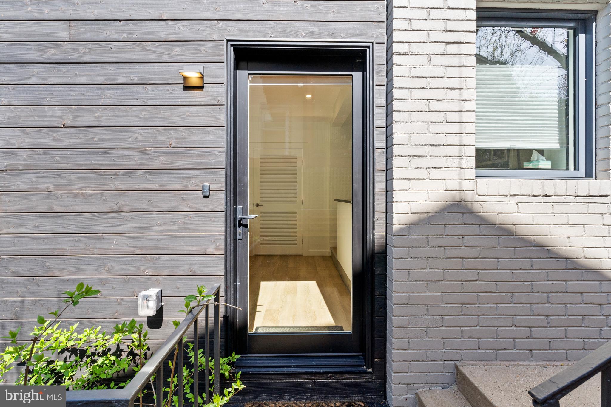 WOODLEY PARK - Residential