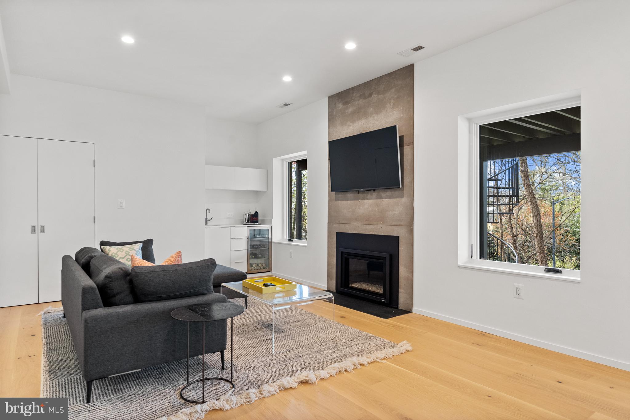 WOODLEY PARK - Residential