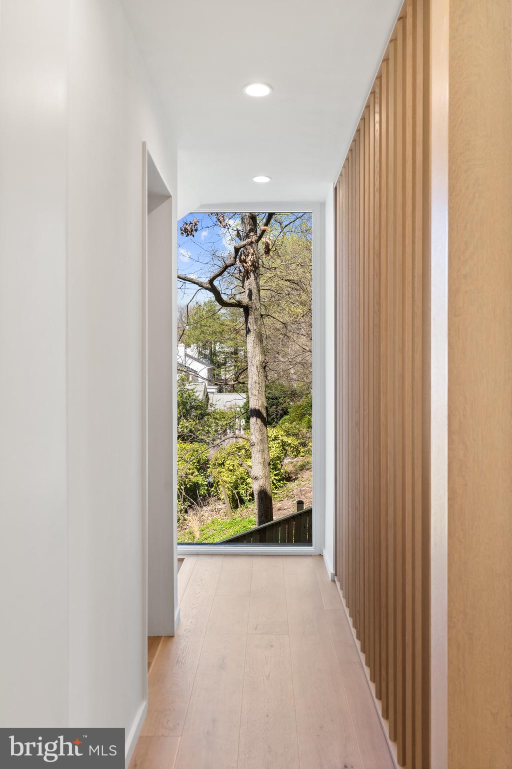 WOODLEY PARK - Residential