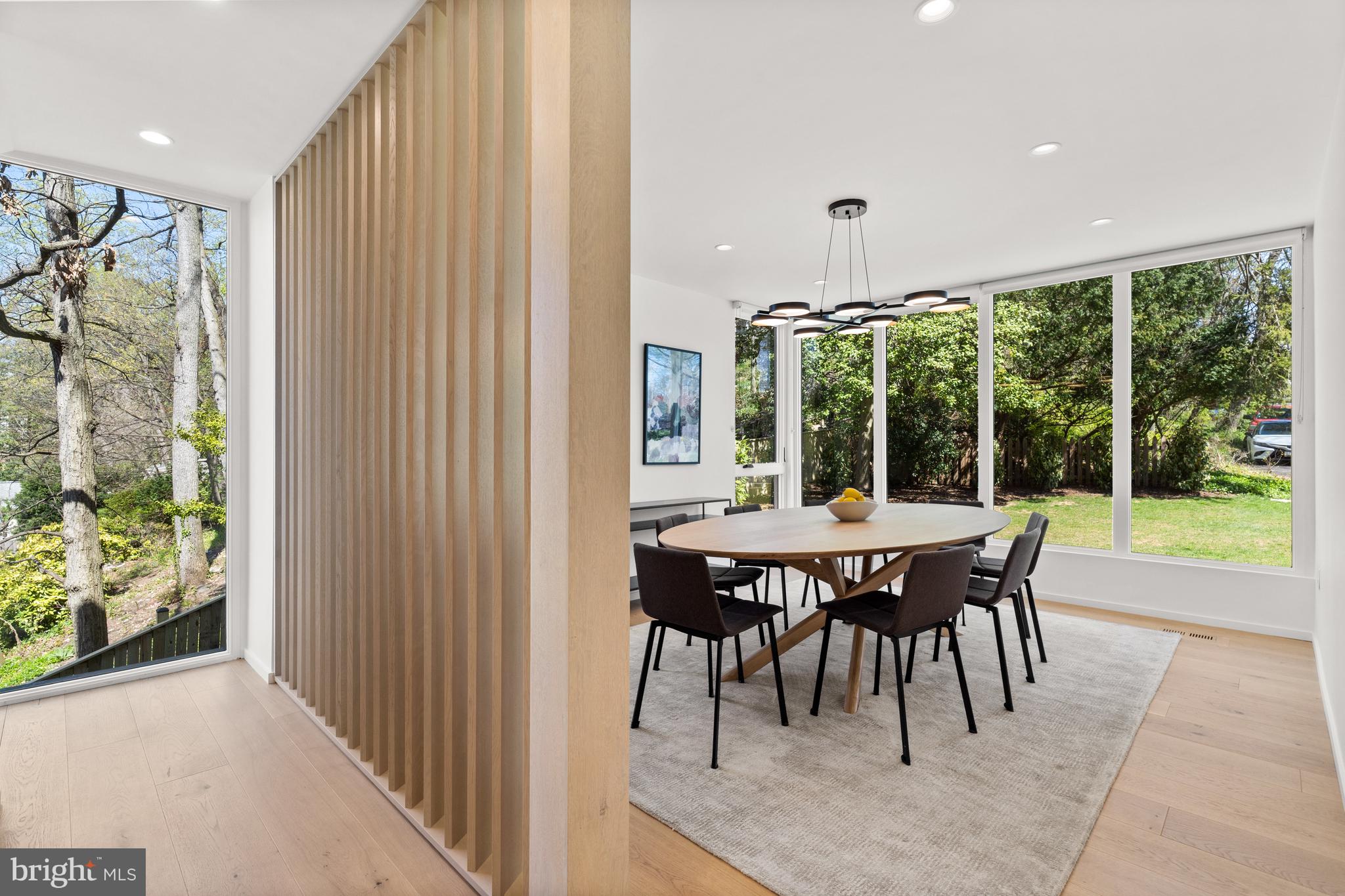 WOODLEY PARK - Residential