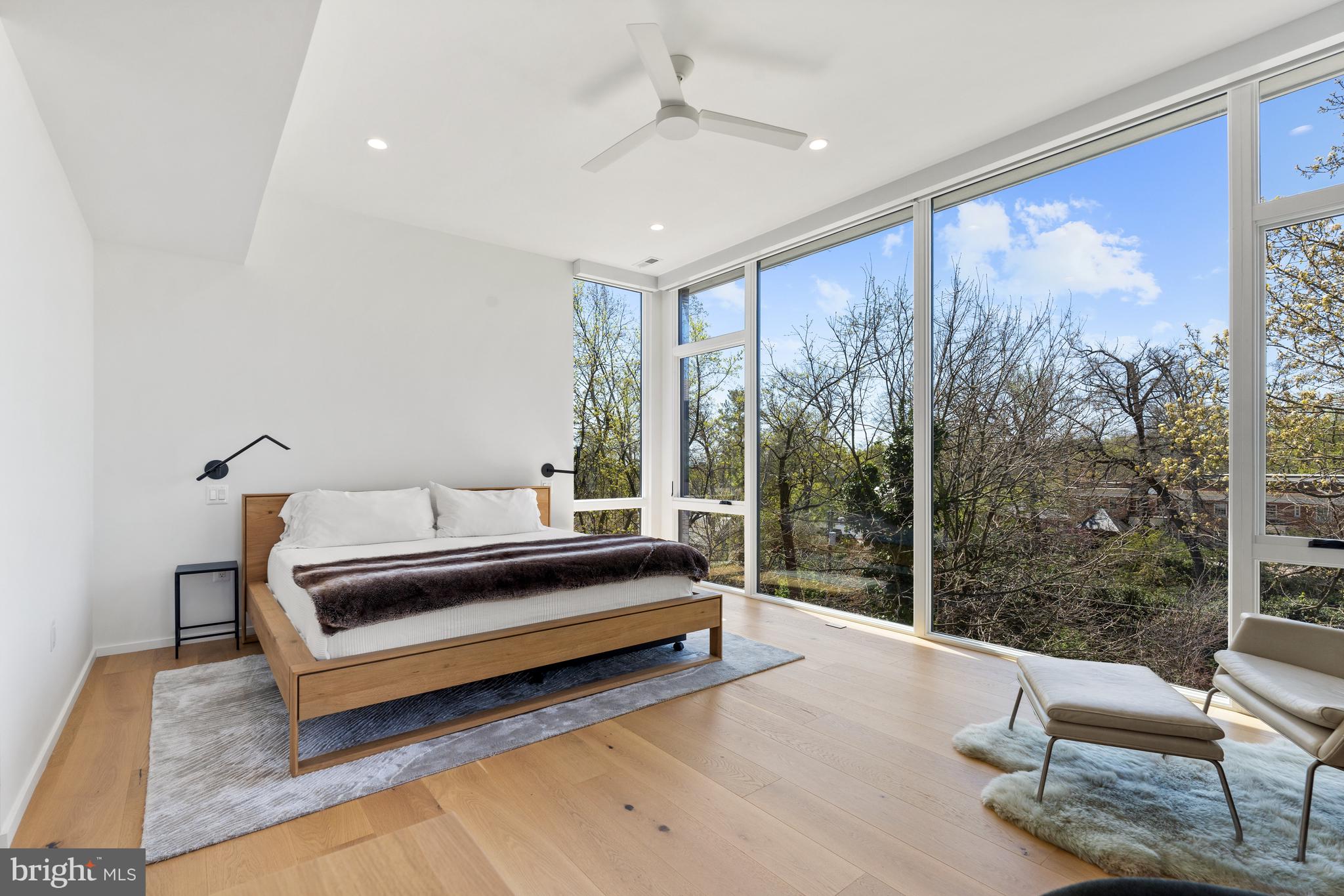 WOODLEY PARK - Residential